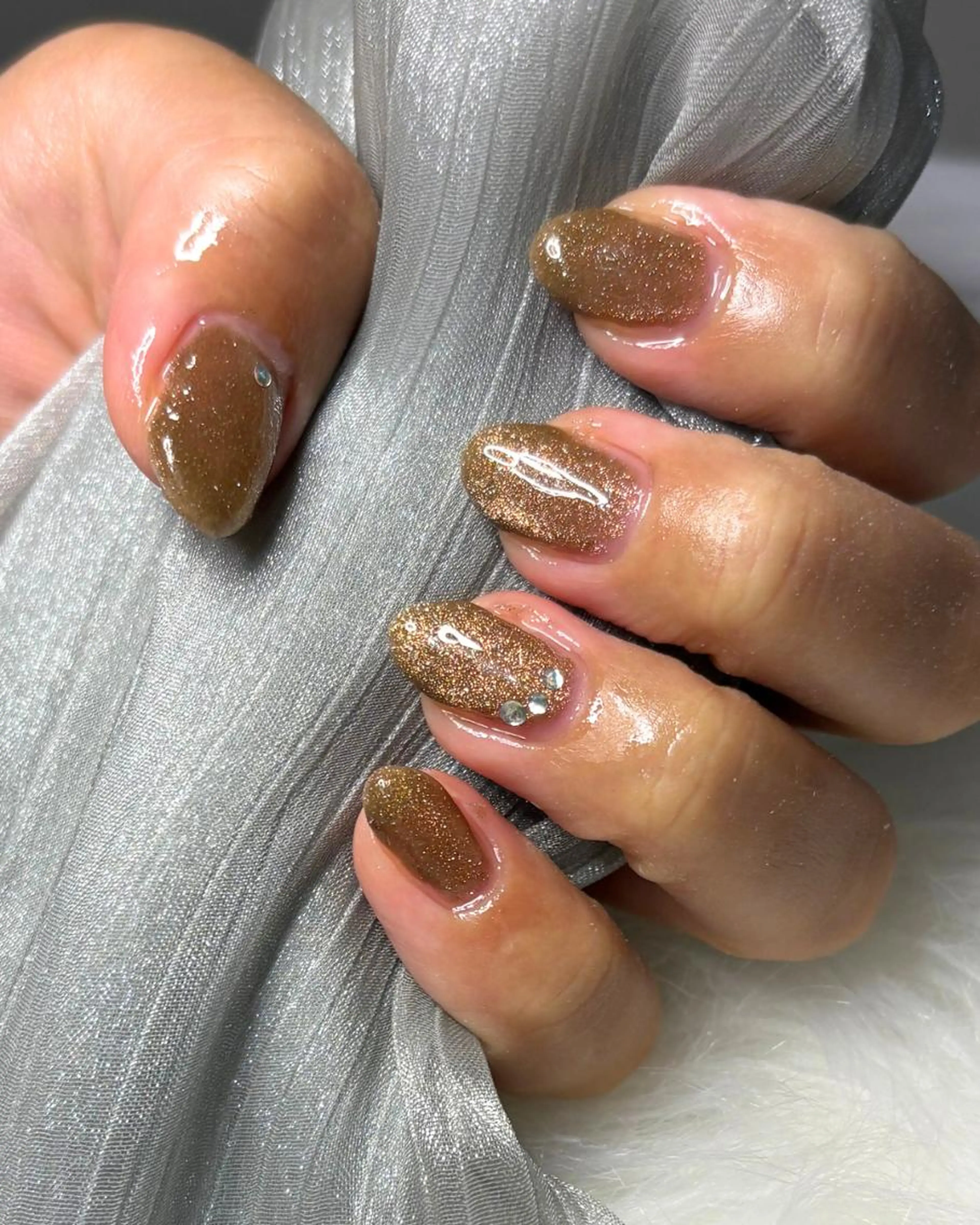 【おすすめメニュー❣️】シンプルデザイン パーツ付け放題💎 ハンドネイル オフなしの写真