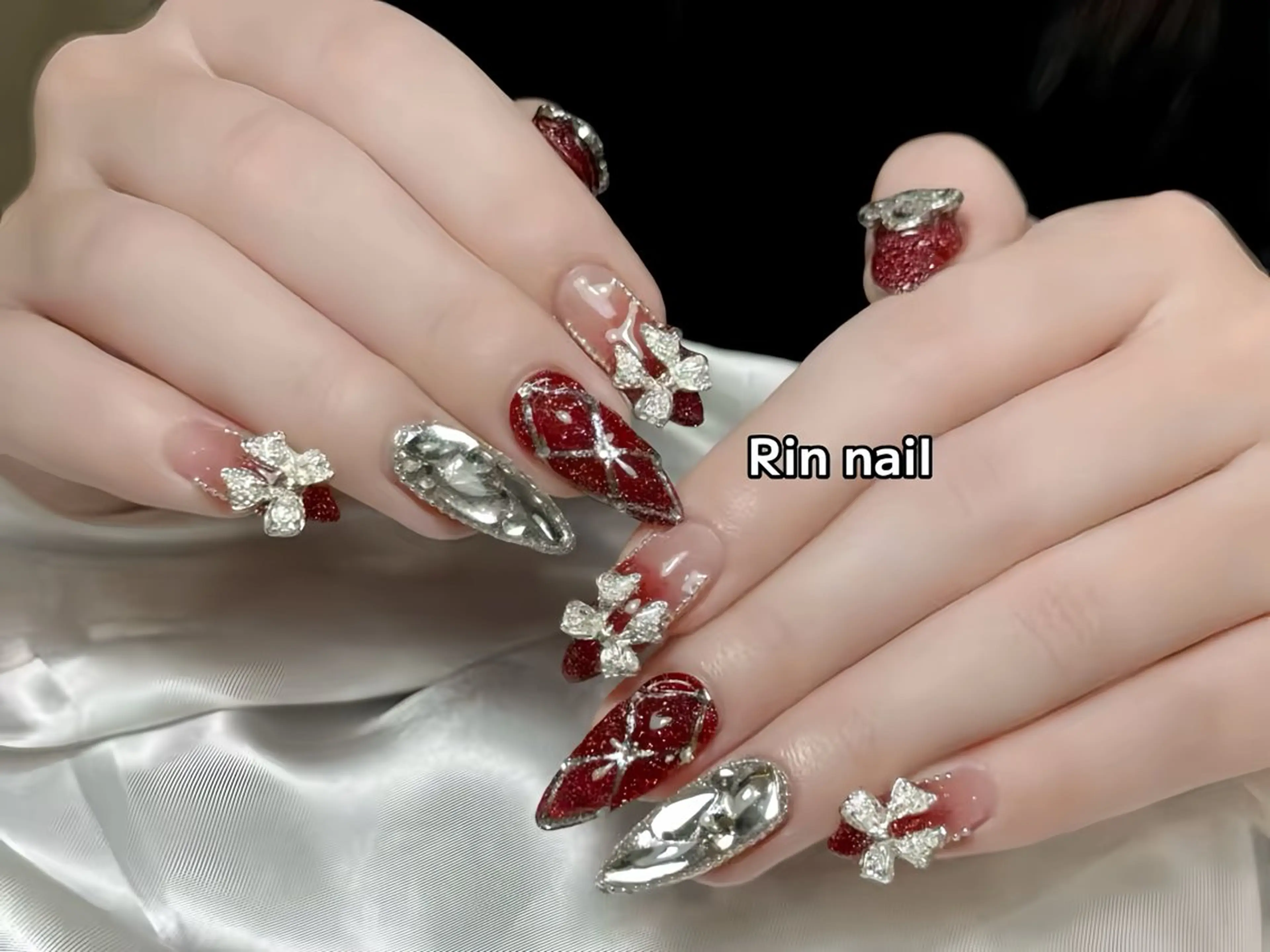 ネイル ボルドー フレンチネイル グラデーション キラキラネイル 韓国ネイル ハンドネイル Rin Nail 新大久保店のネイルデザイン