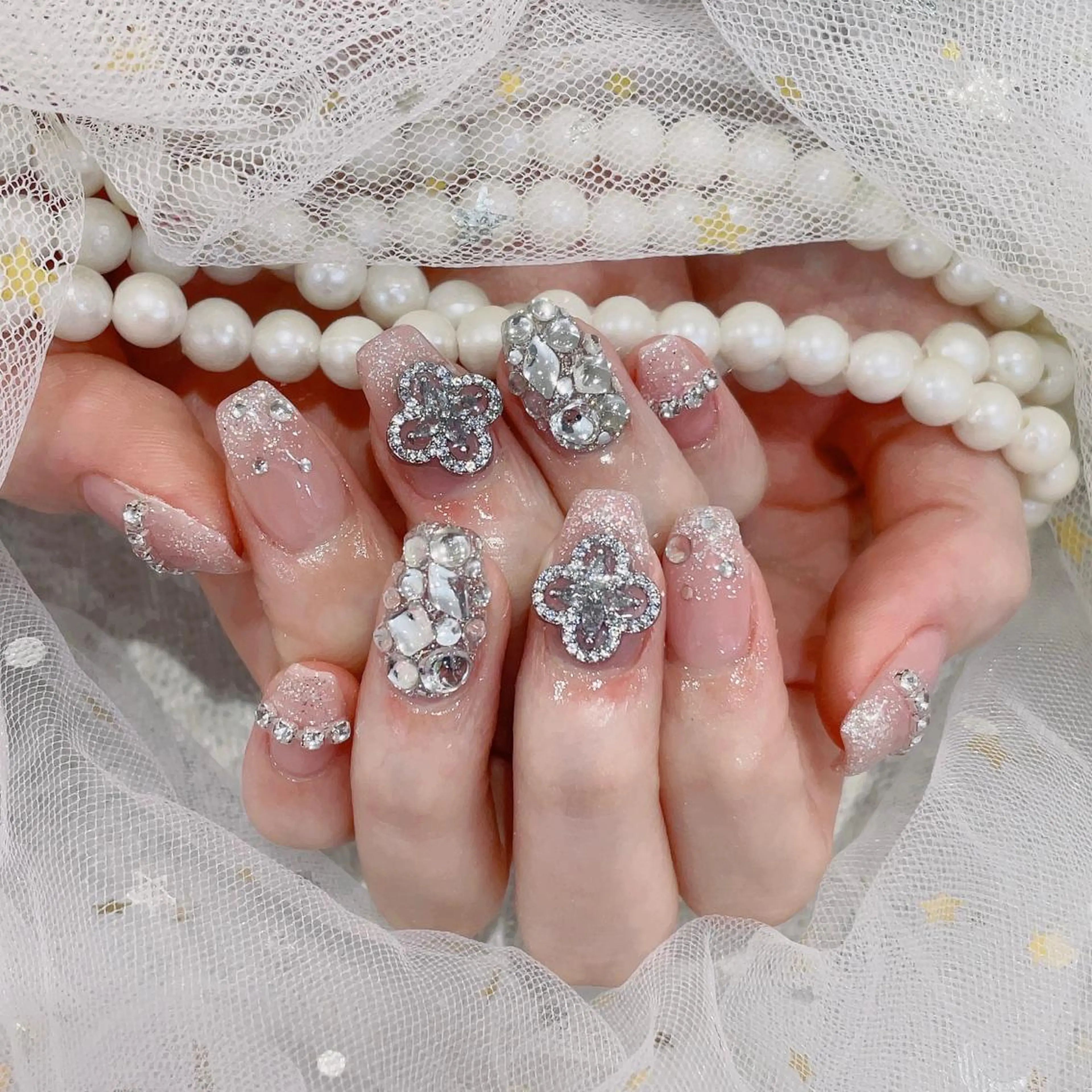 ミディアム ネイル ハンドネイル cho nailのネイルデザイン