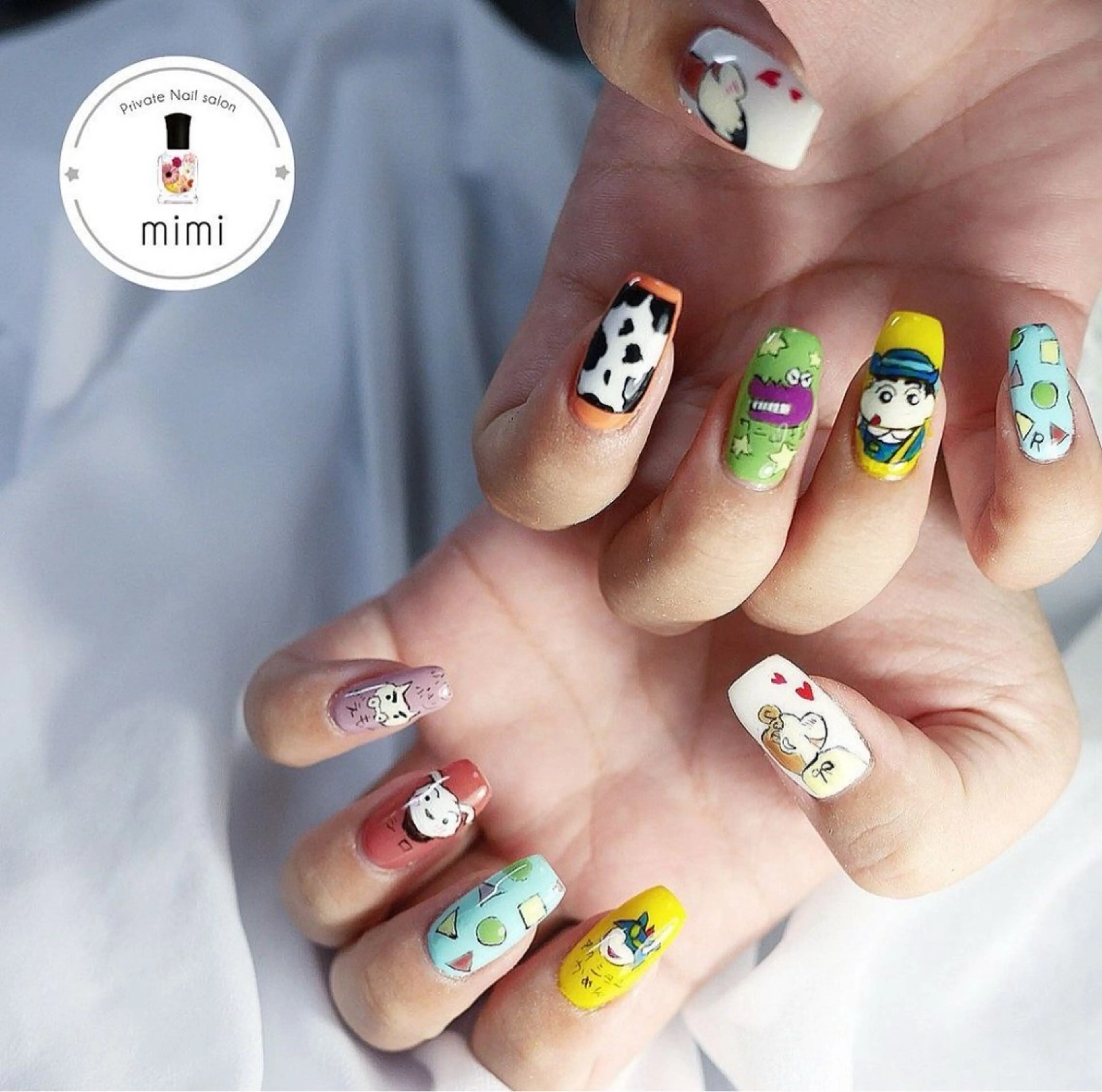 ネイル mimi 高石桃朱のネイルデザイン