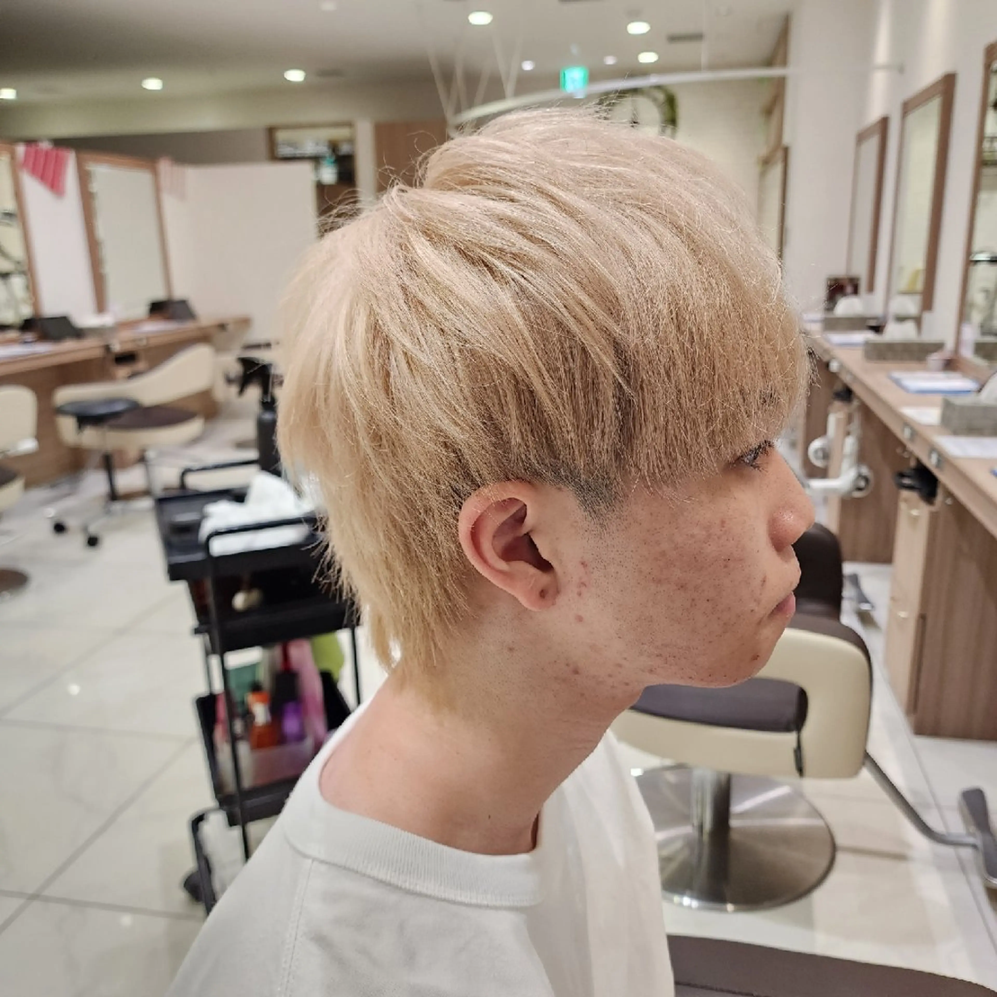 ショート カラー メンズ メンズブリーチ ベージュカラー ブリーチ ブロンド ブロンドベージュ 中村 和貴のヘアスタイル