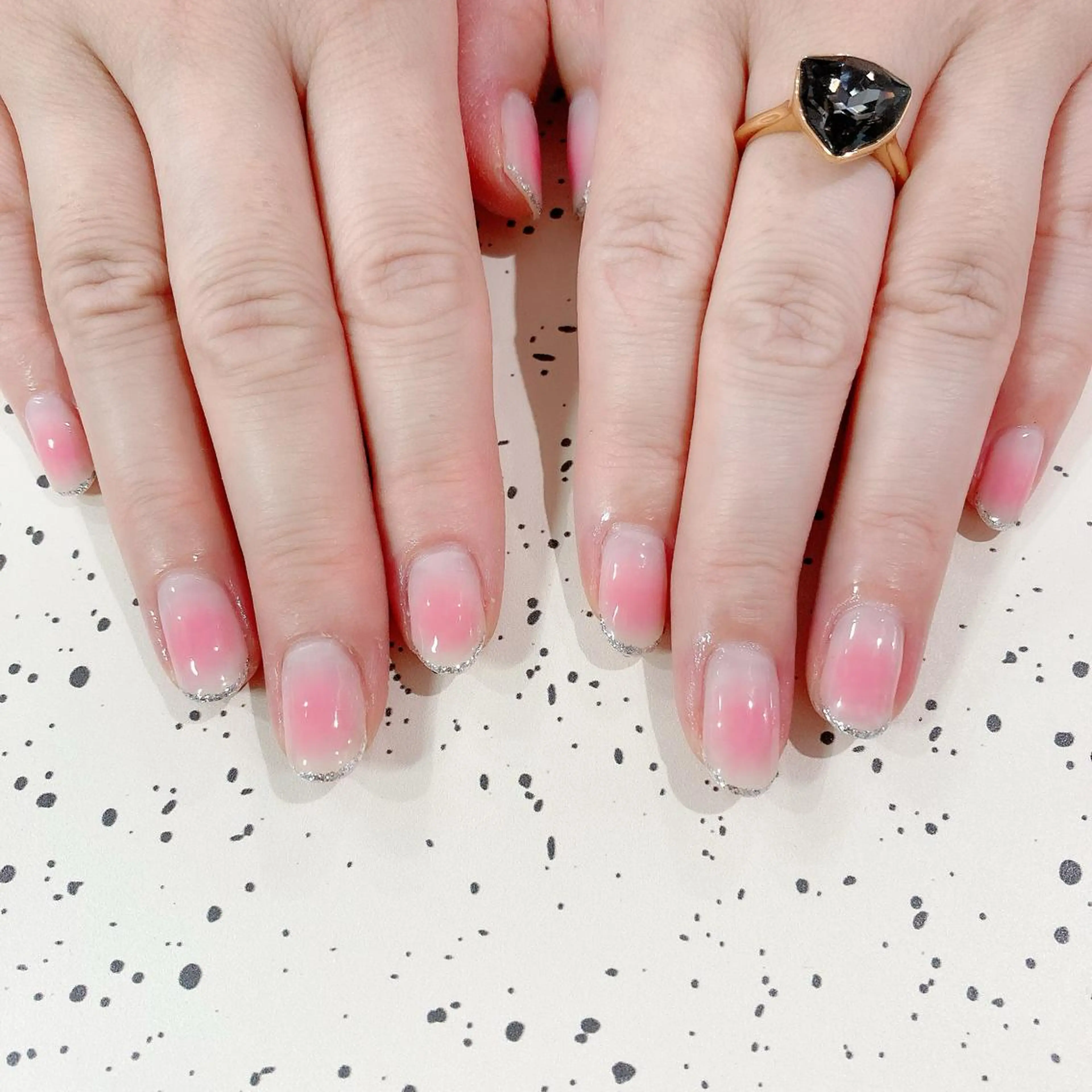 ネイル チークネイル ジェルネイル キラキラネイル オフィスネイル パラジェル ハンドネイル Nail Kのネイルデザイン