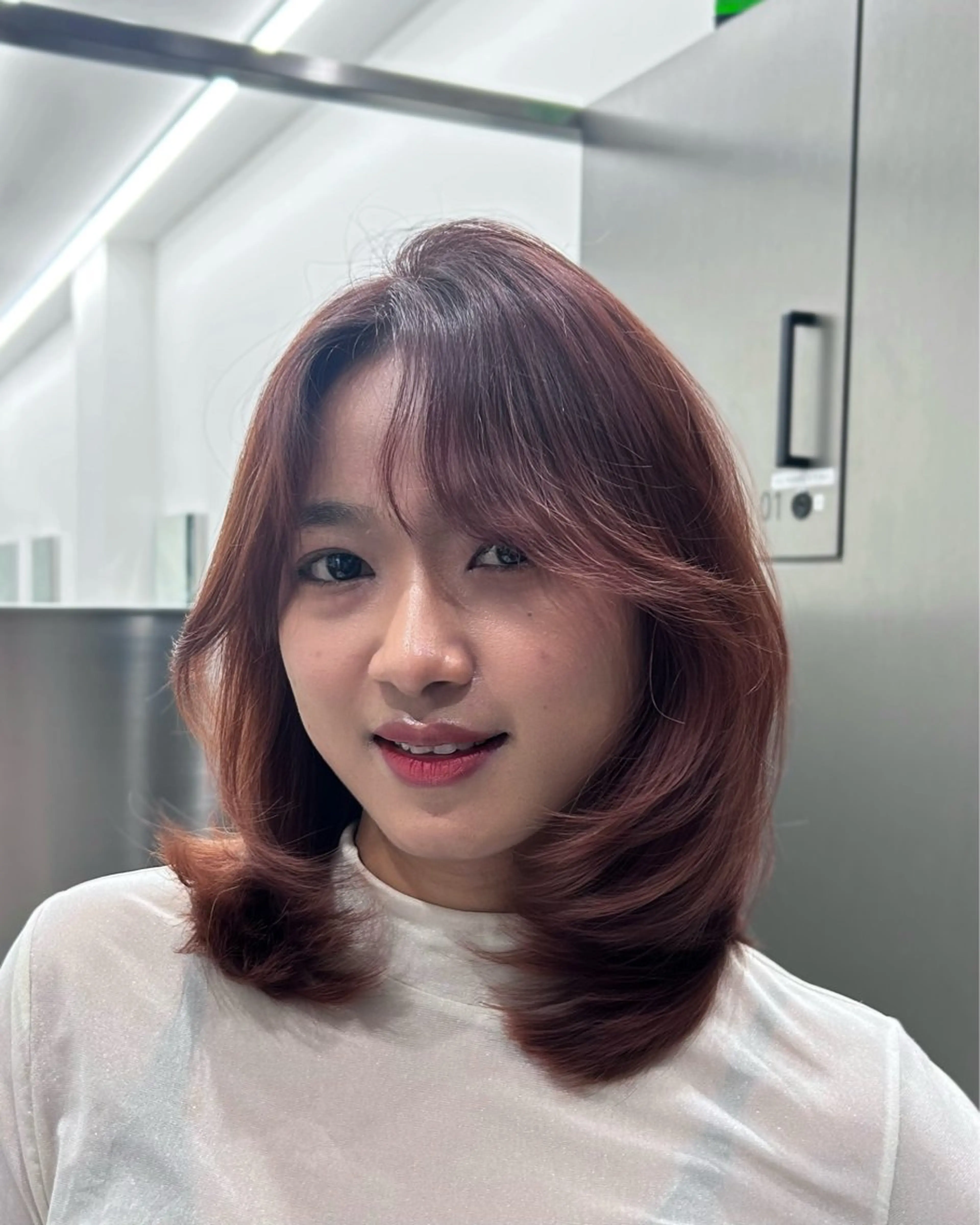 ミディアム ボブ レイヤーカット カット ヘアカラー トリートメント 大人レイヤー/艶髪 🇺🇸TOMONAのヘアスタイル