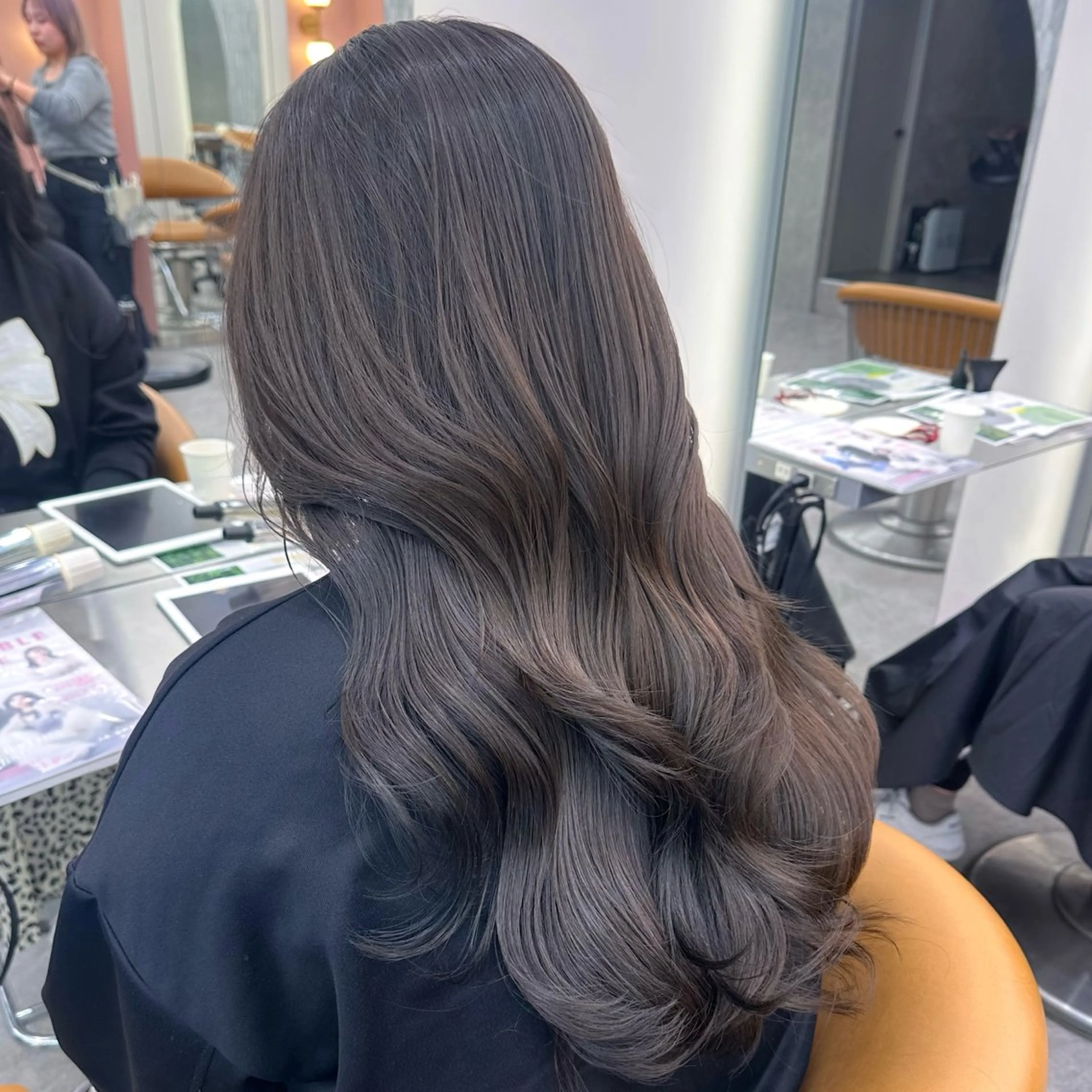 ロング カラー カット ヘアカラー トリートメント レイヤー🇰🇷 韓国ヘア💕トモミのヘアスタイル
