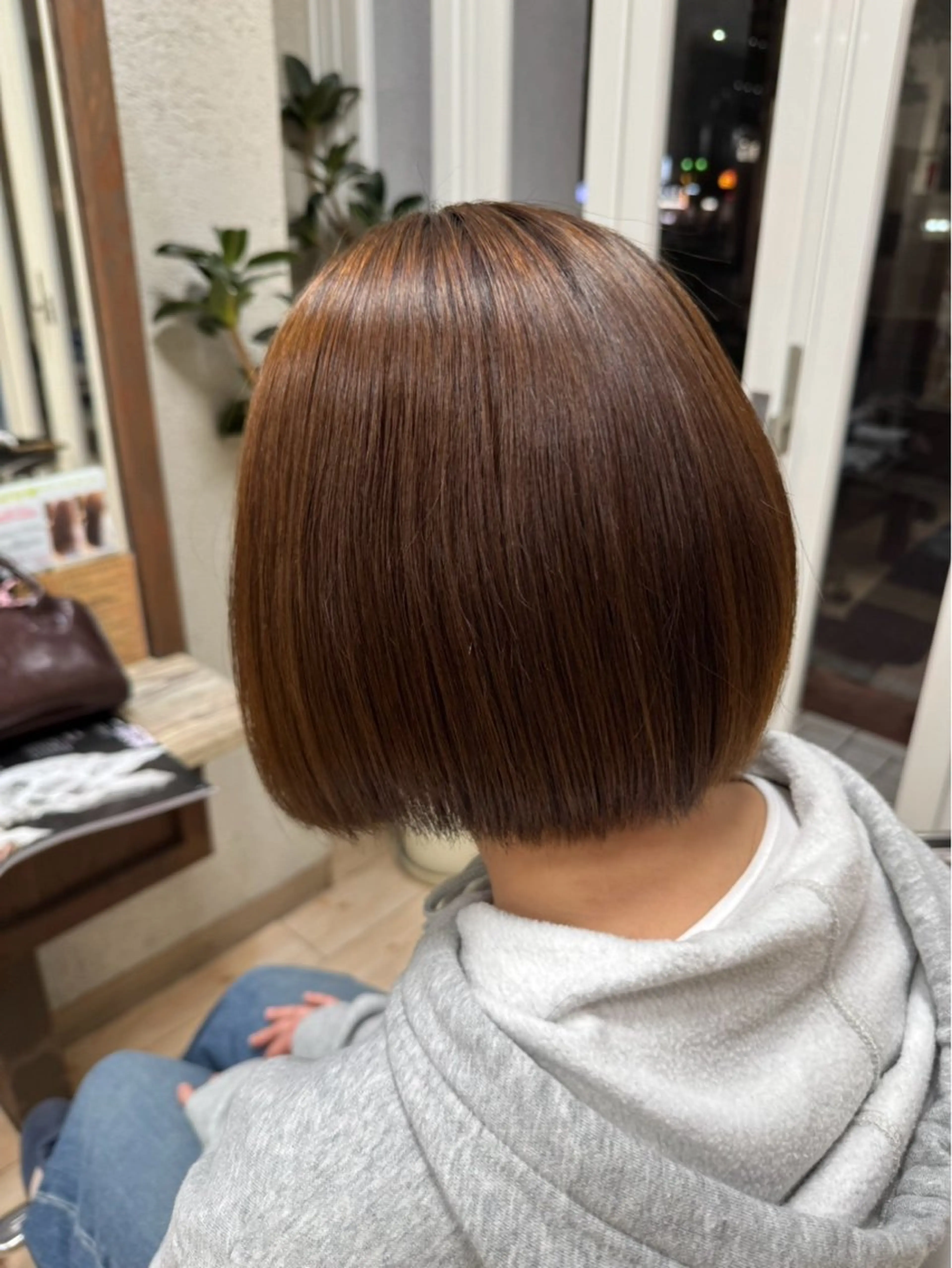 カラー ボブ 縮毛矯正 ヘアカラー トリートメント 吉元 結衣佳のヘアスタイル