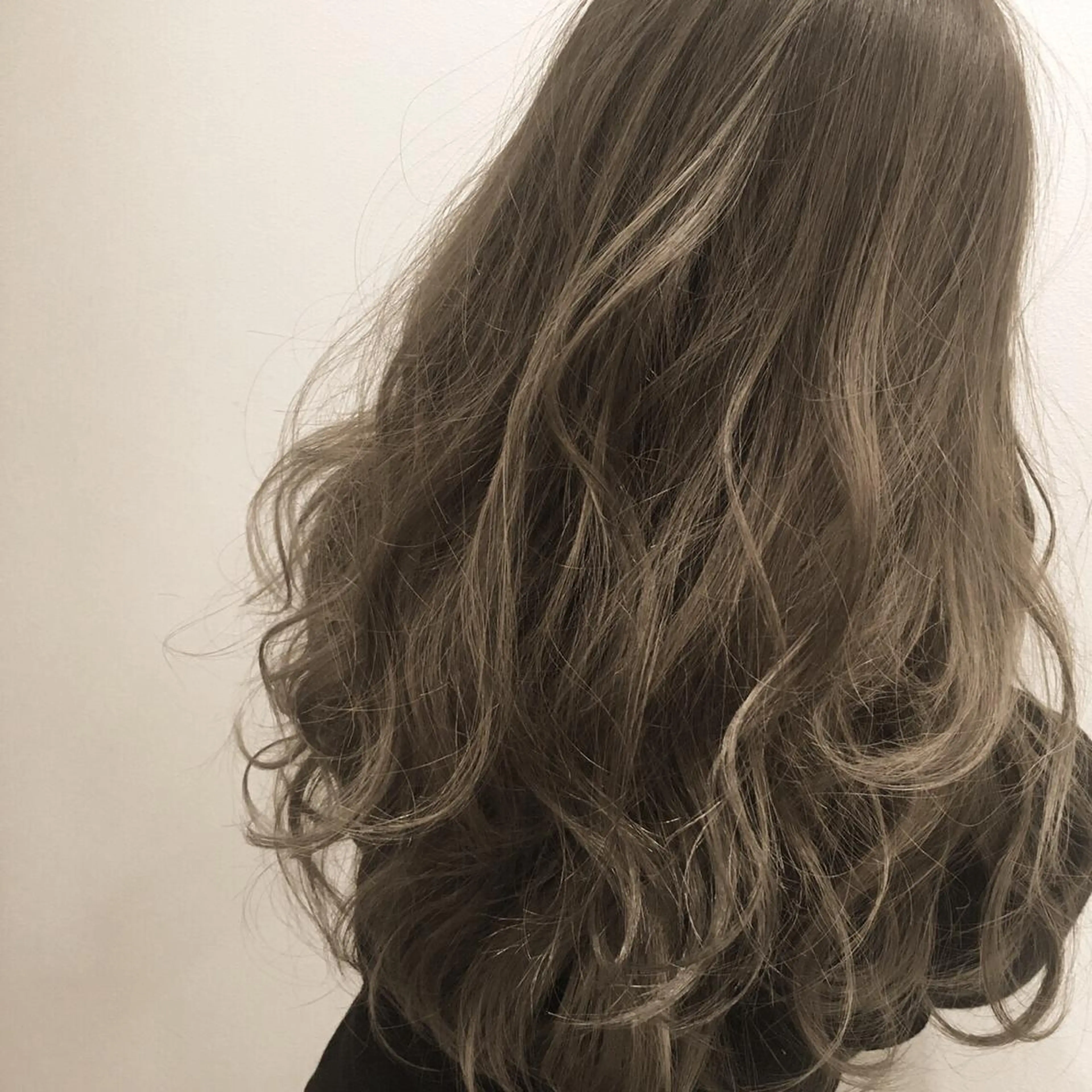 ショート ミディアム セミロング ロング カラー パーマ ヘアアレンジ メンズ キッズ marshu  梅田店所属・髪質改善 透明感×韓国風のヘアスタイル