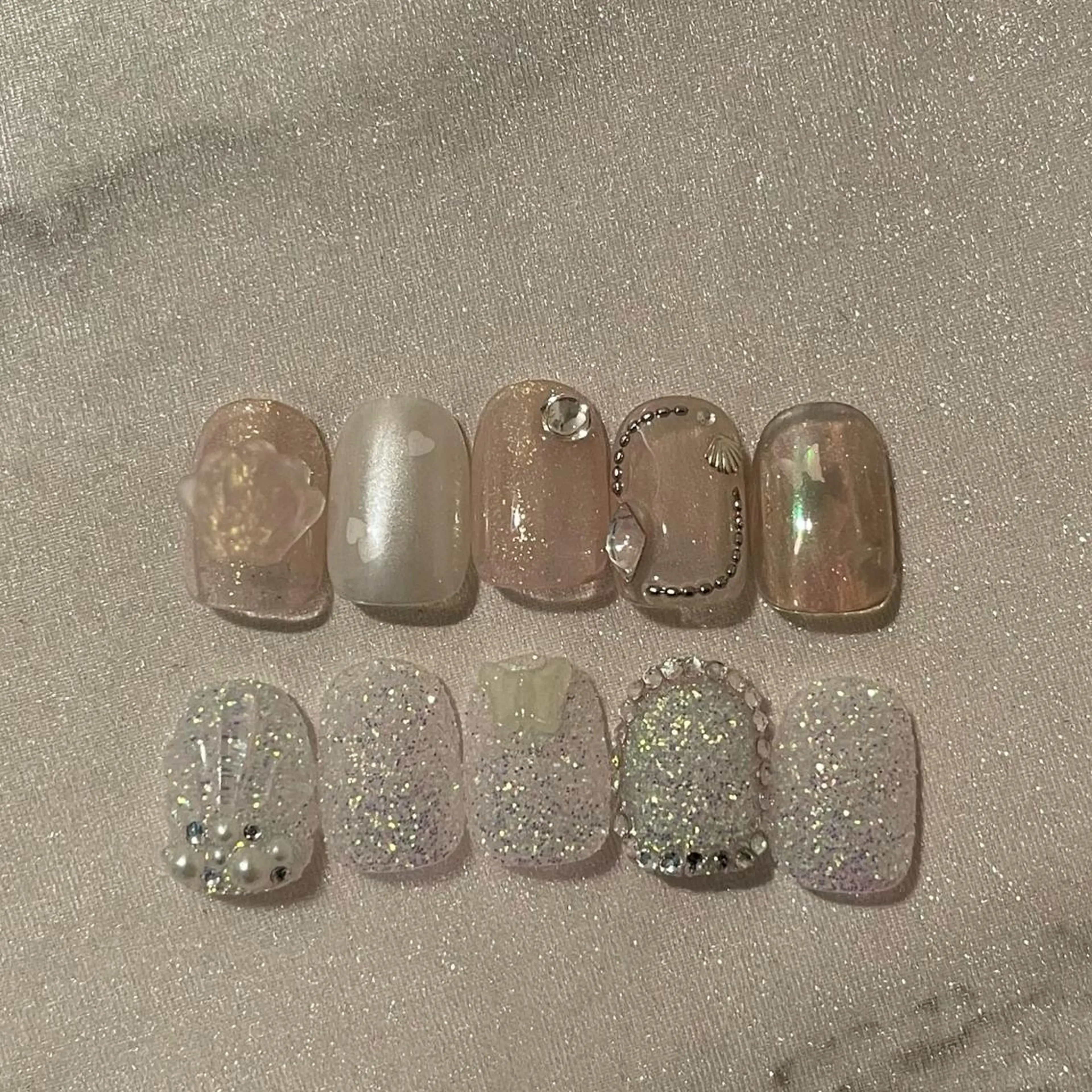 ネイル オーロラネイル フレンチネイル ガーリー ハート ハンドネイル ハンドケア lyly.nail所属・lylynail YUUKAのネイルデザイン