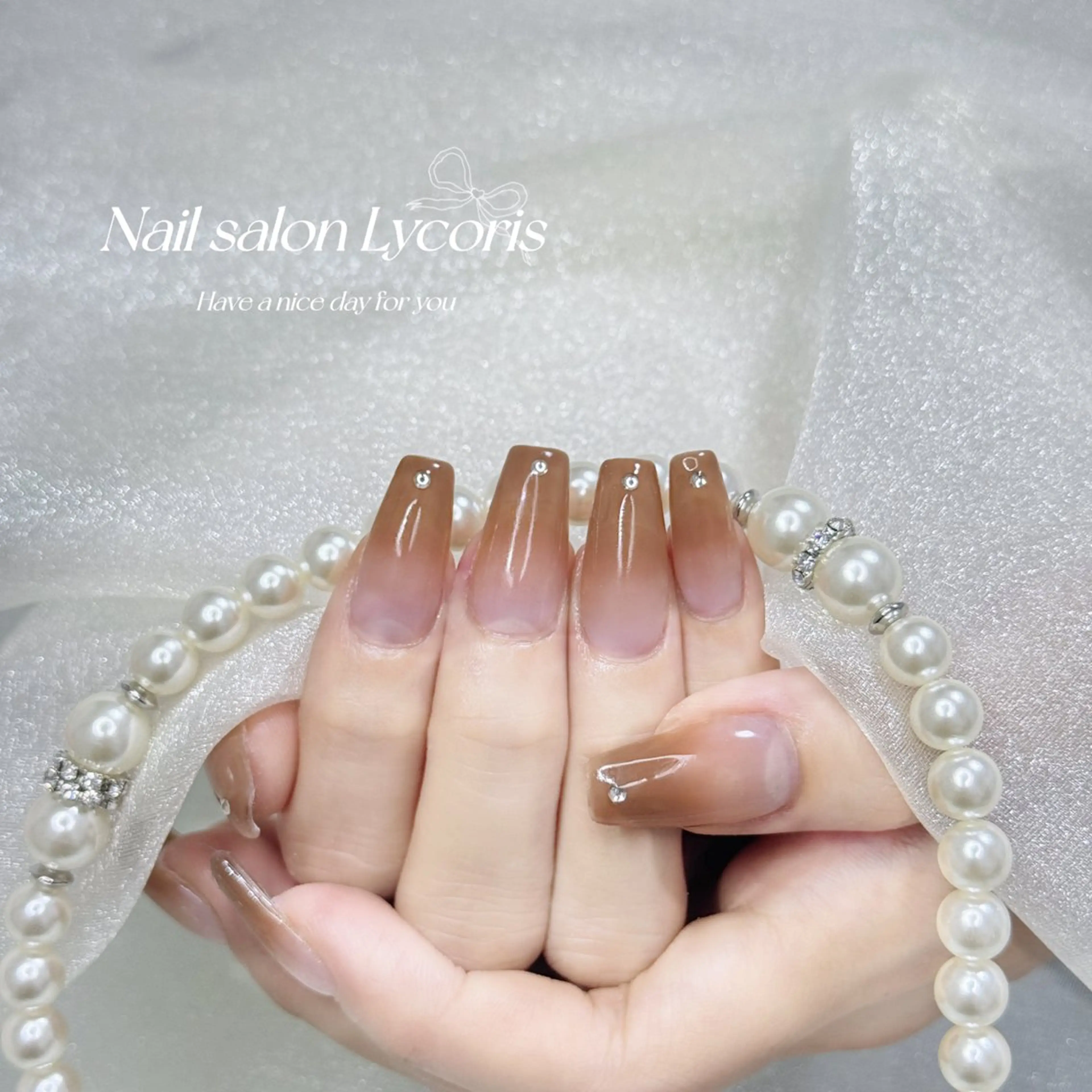 ネイル ブラウン ストーンネイル ハンドネイル Nail salon Lycoris キキのネイルデザイン