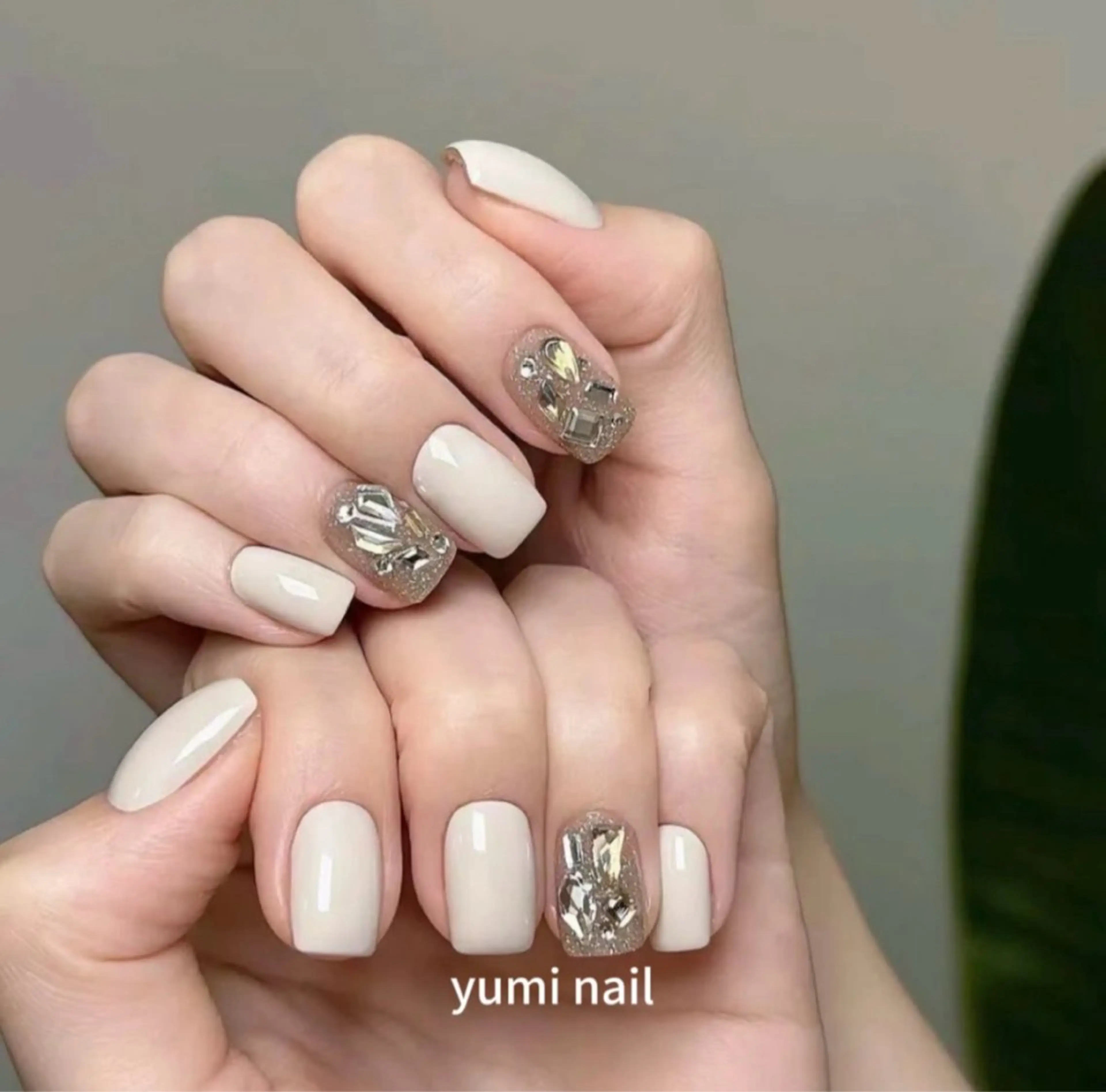 ネイル ハンドネイル ユリ🎀 デザイン長さ出し専門のネイルデザイン