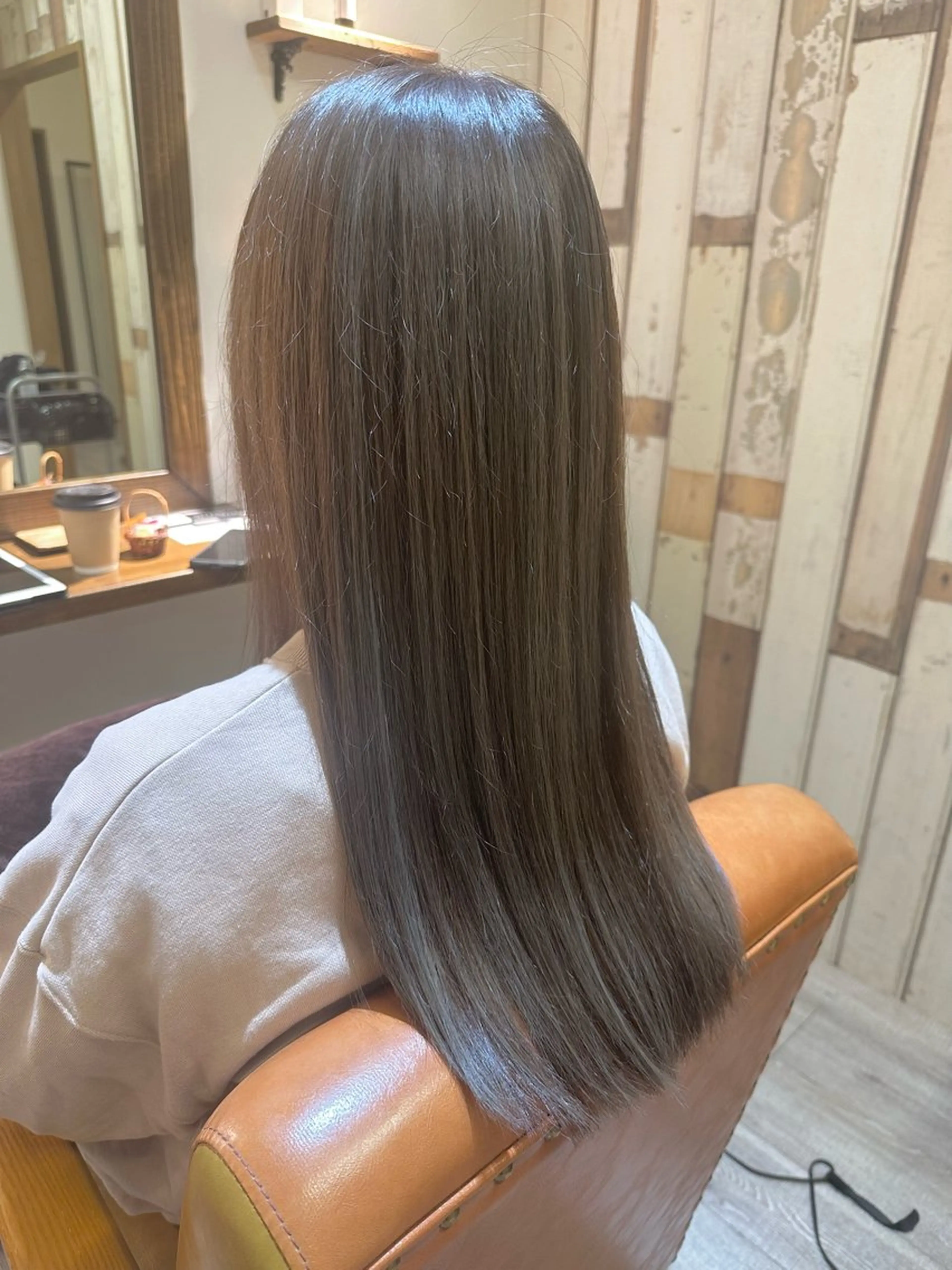 ロング ハイライト ヘアカラー 佐藤  真依のその他イメージ