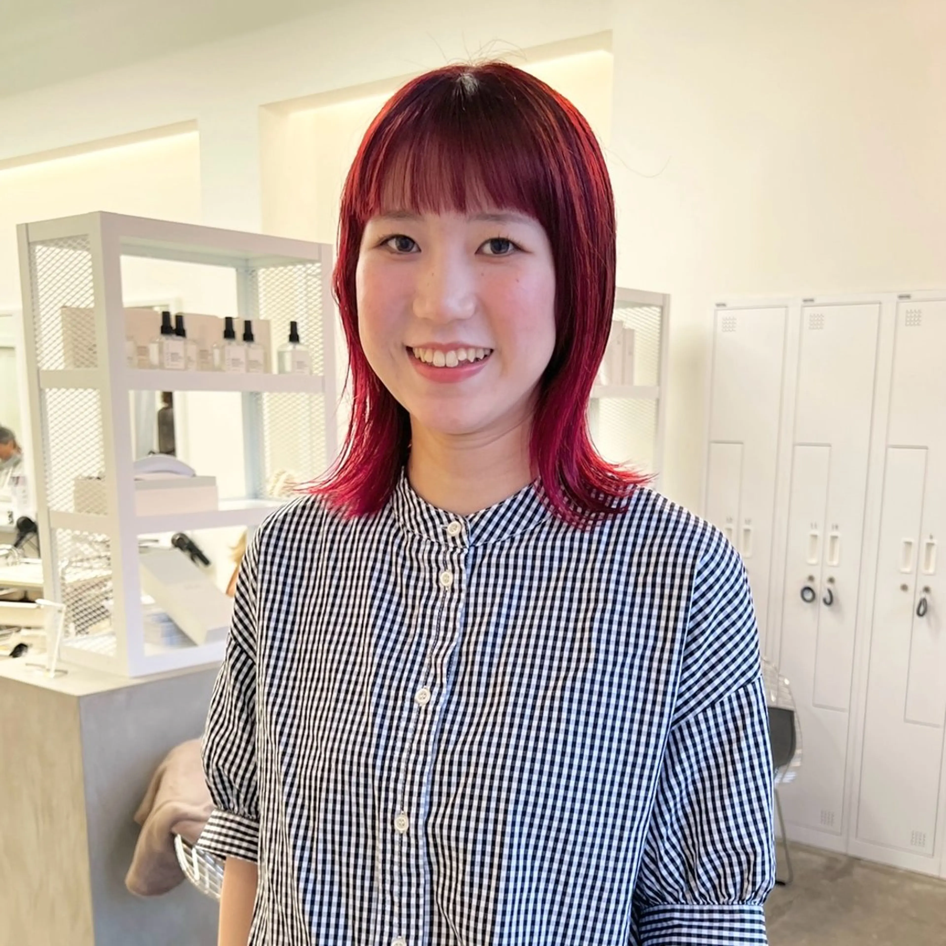 ミディアム カラー ヘアカラー クロスパーマ× 透明感カラー✂︎のヘアスタイル