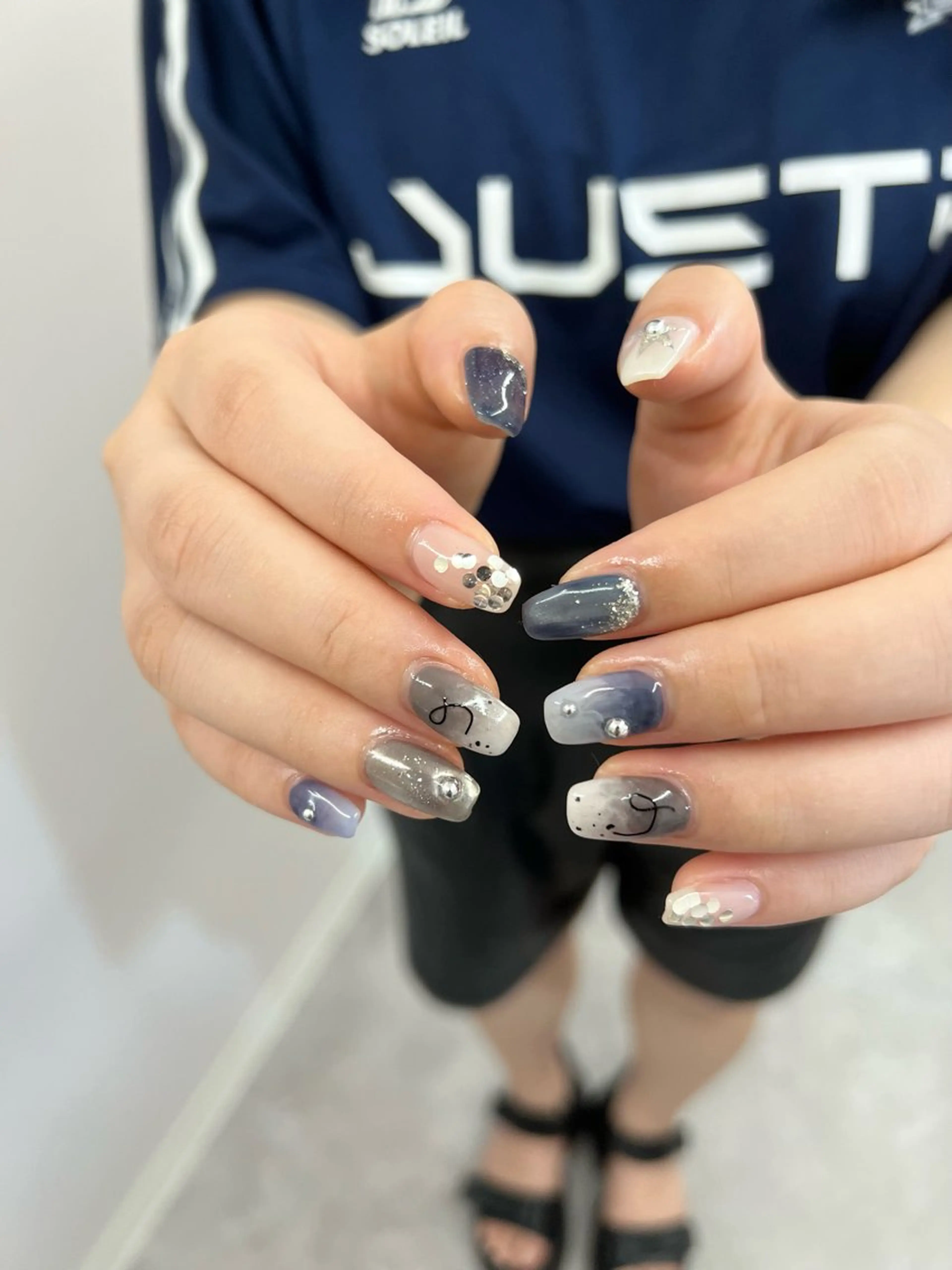 ネイル ジェルネイル 韓国ネイル マグネットネイル ニュアンスネイル パラジェル ハンドネイル ハンドケア Bana_ Nailのネイルデザイン