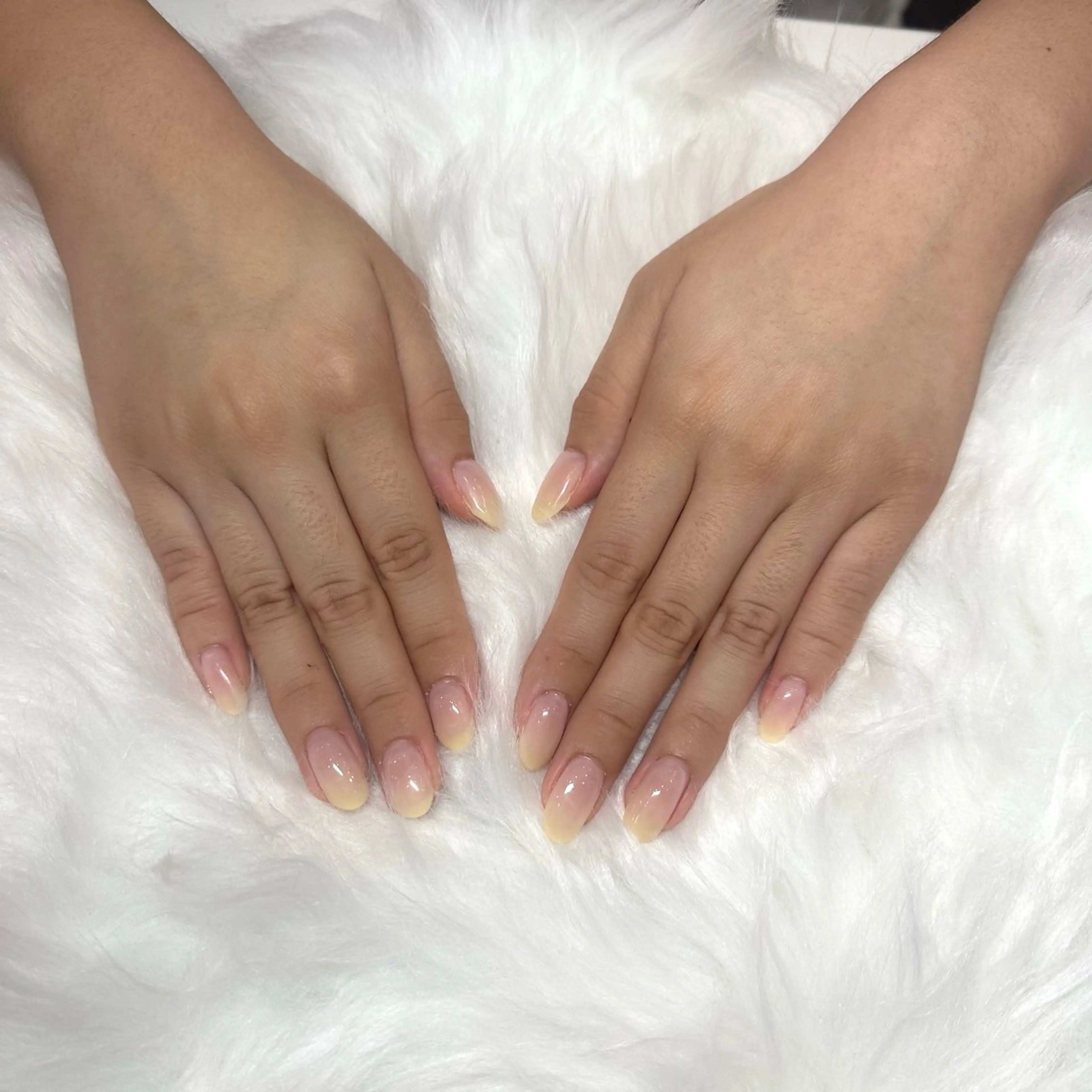 ネイル 黄色 ハンドネイル nail salon amulet所属・amulet rikuのネイルデザイン