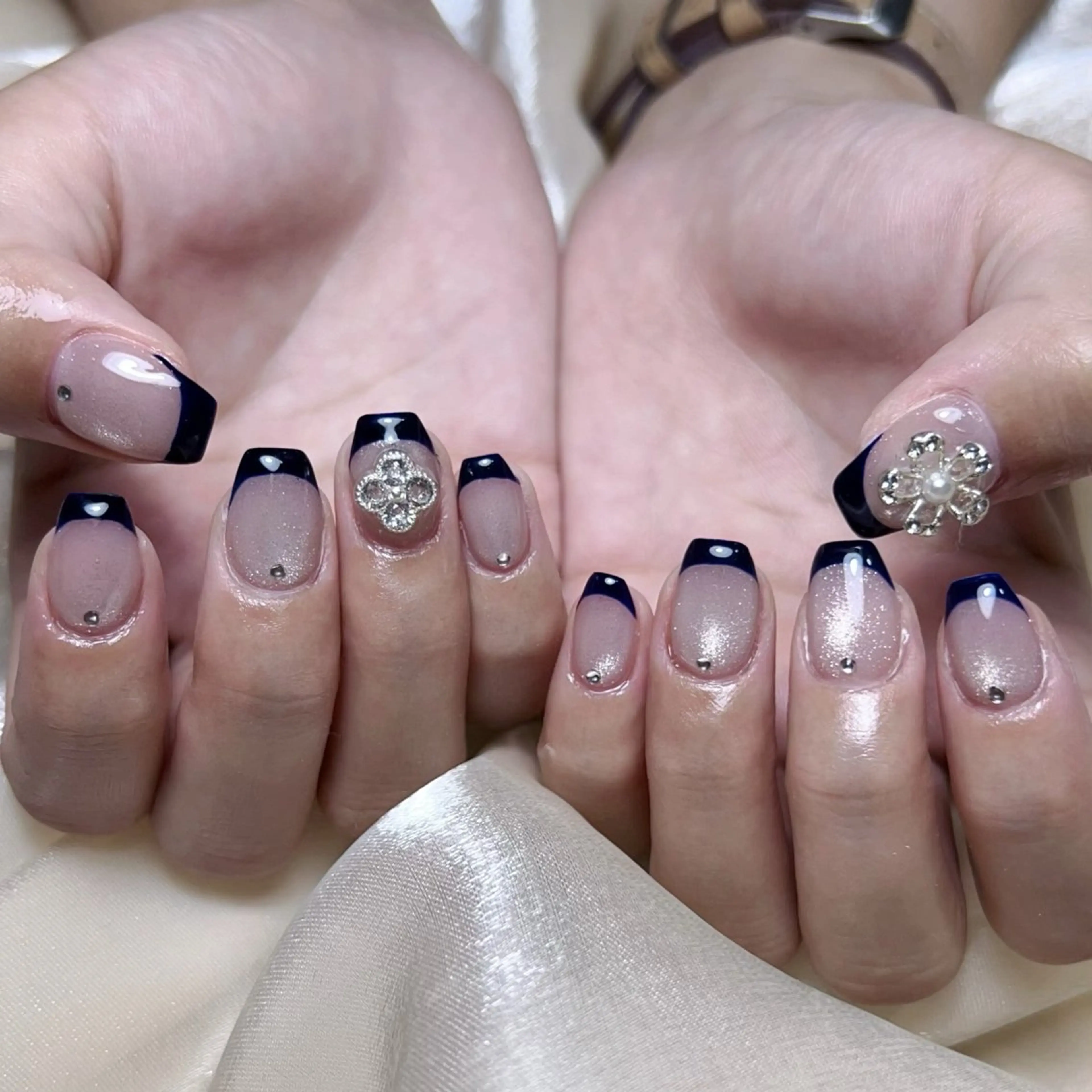 メンズ ネイル メンズ韓国風 アートネイル オーロラネイル ガーリー キラキラネイル ハンドネイル Nail salon 木にいるのネイルデザイン