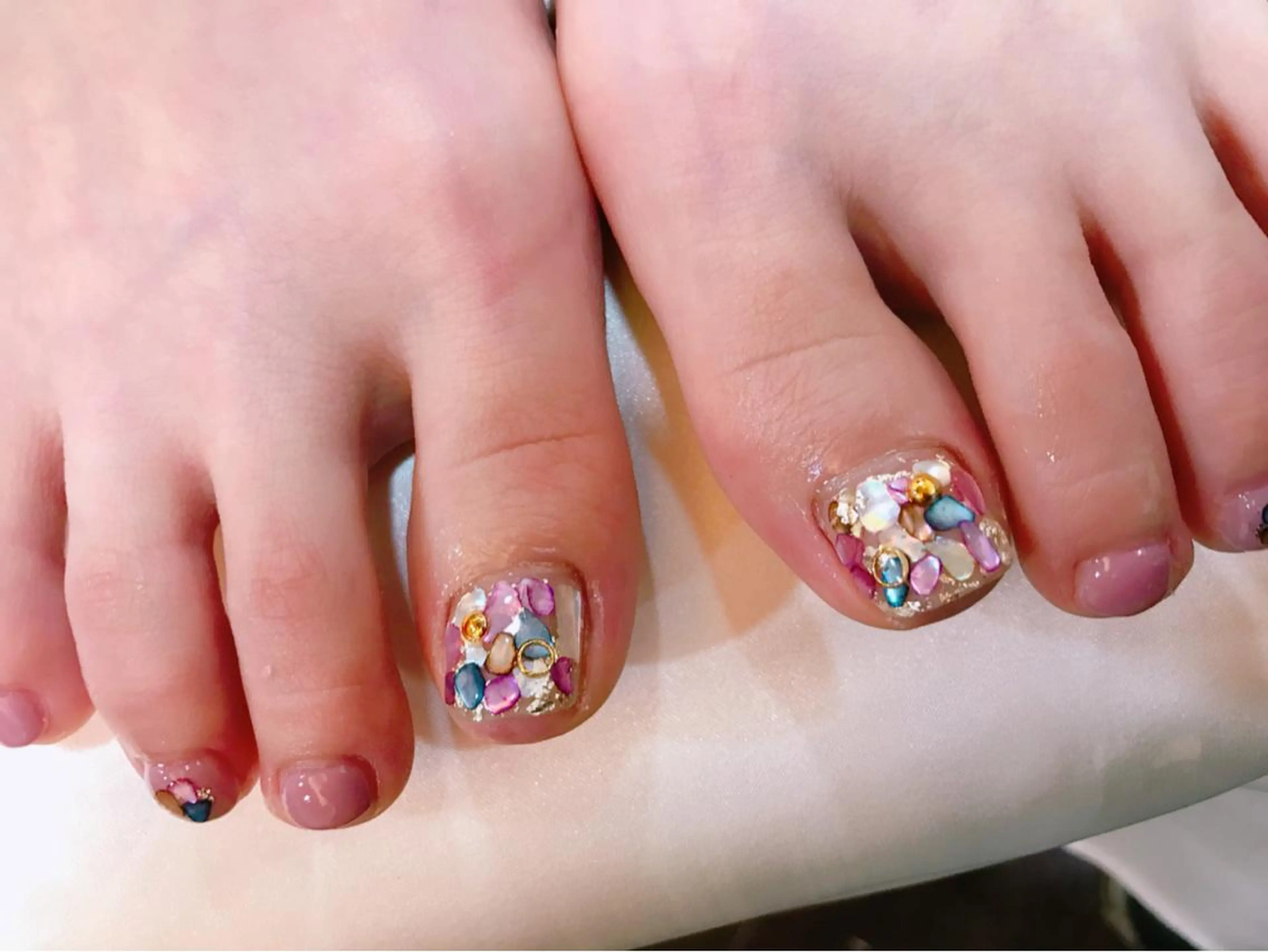 ネイル フットネイル ジェルネイル nailsalon colon所属・nailartist lisaのネイルデザイン