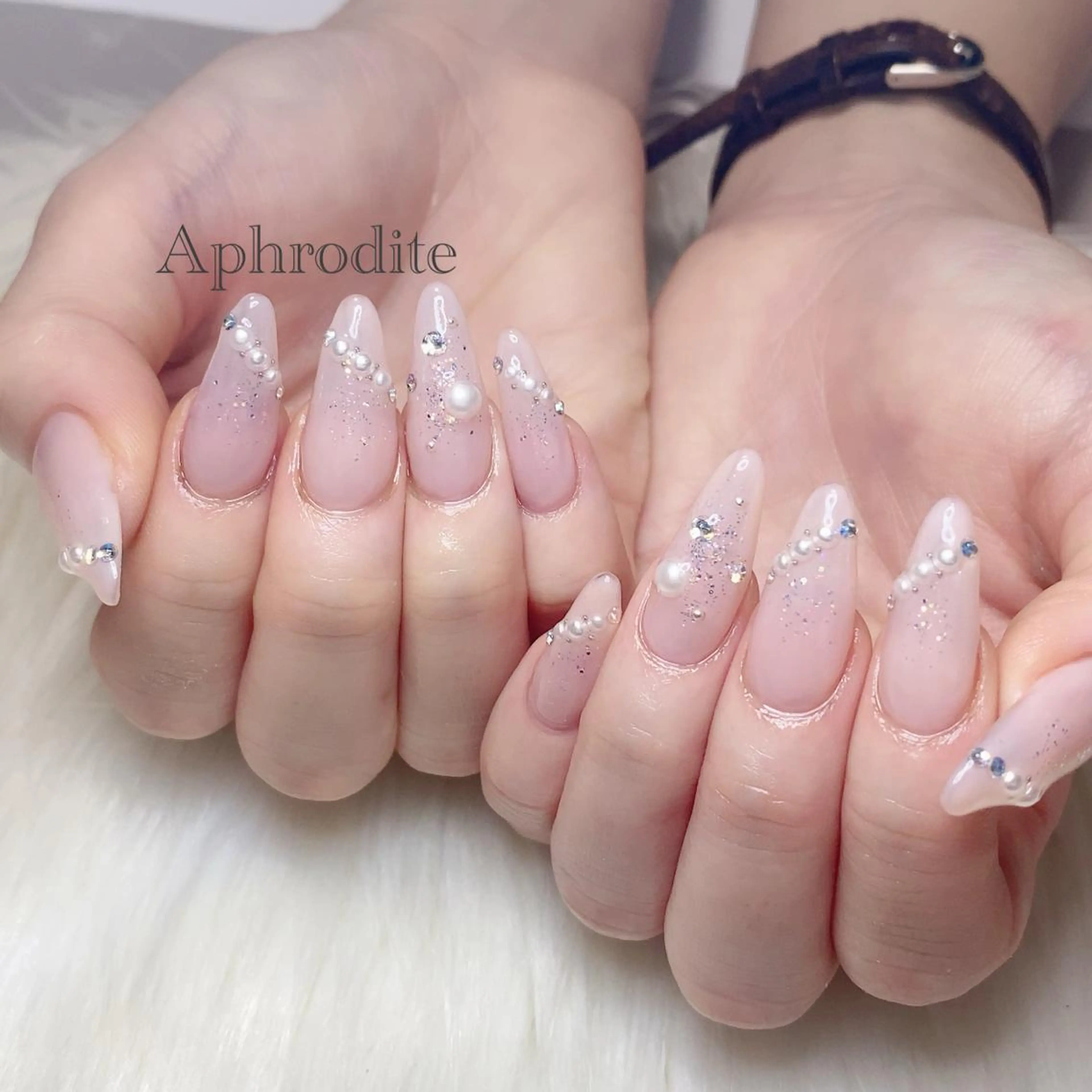 ネイル Aphrodite パラジェル認定サロンのネイルデザイン