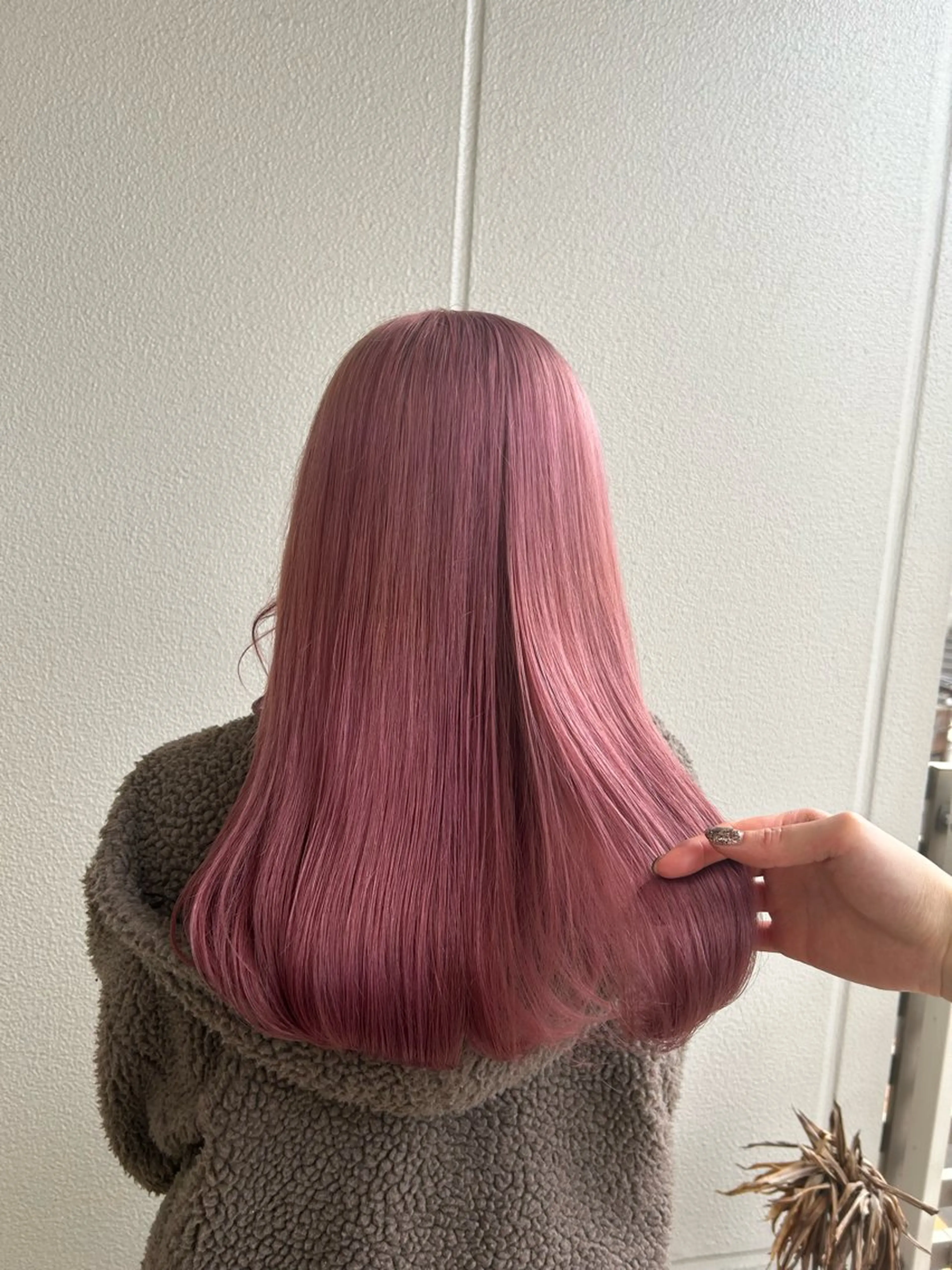 セミロング カラー ピンクカラー ホワイトピンク 《暖色/韓国hair 》🇰🇷桑原ユキネのヘアスタイル