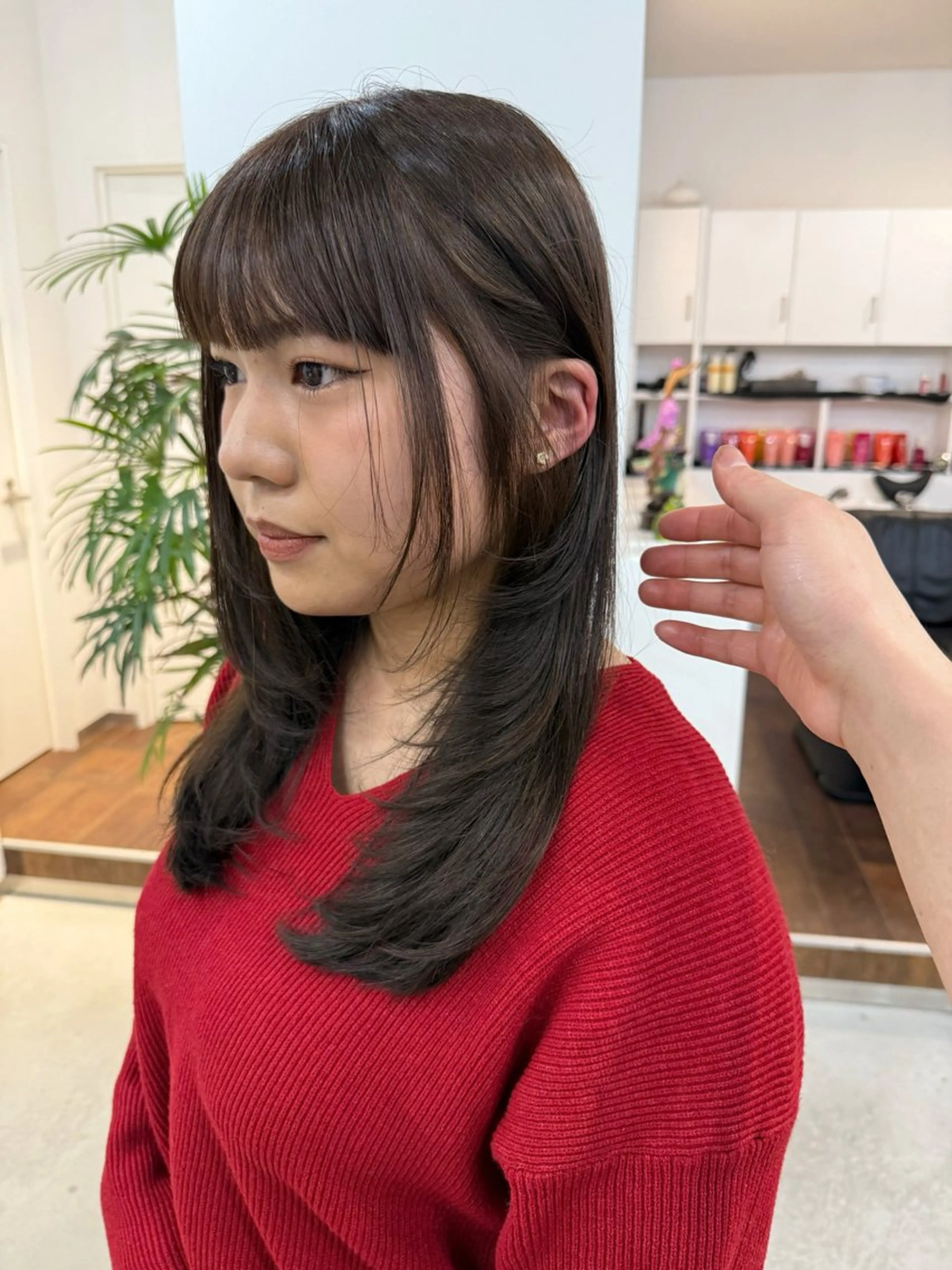 セミロング カラー 顔周りカット レイヤーカット カット ヘアカラー トリートメント カイリ /レイヤーカットのヘアスタイル