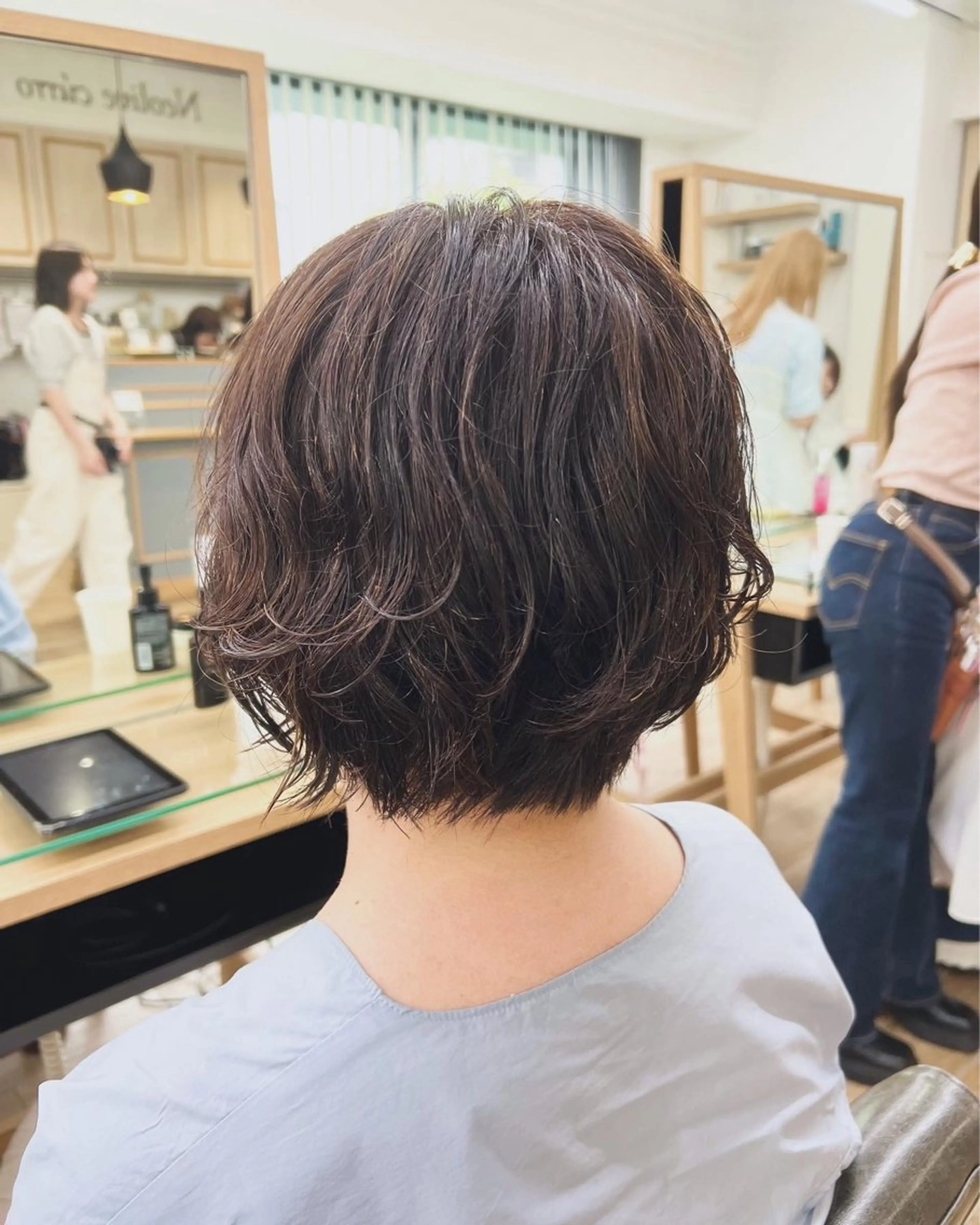 ショート カラー ハイライトカラー くせ毛 ハイライト ショートヘア カット ヘアカラー トリートメント ハイライト/ウルフ/ 💙鶴岡　愛💙のヘアスタイル