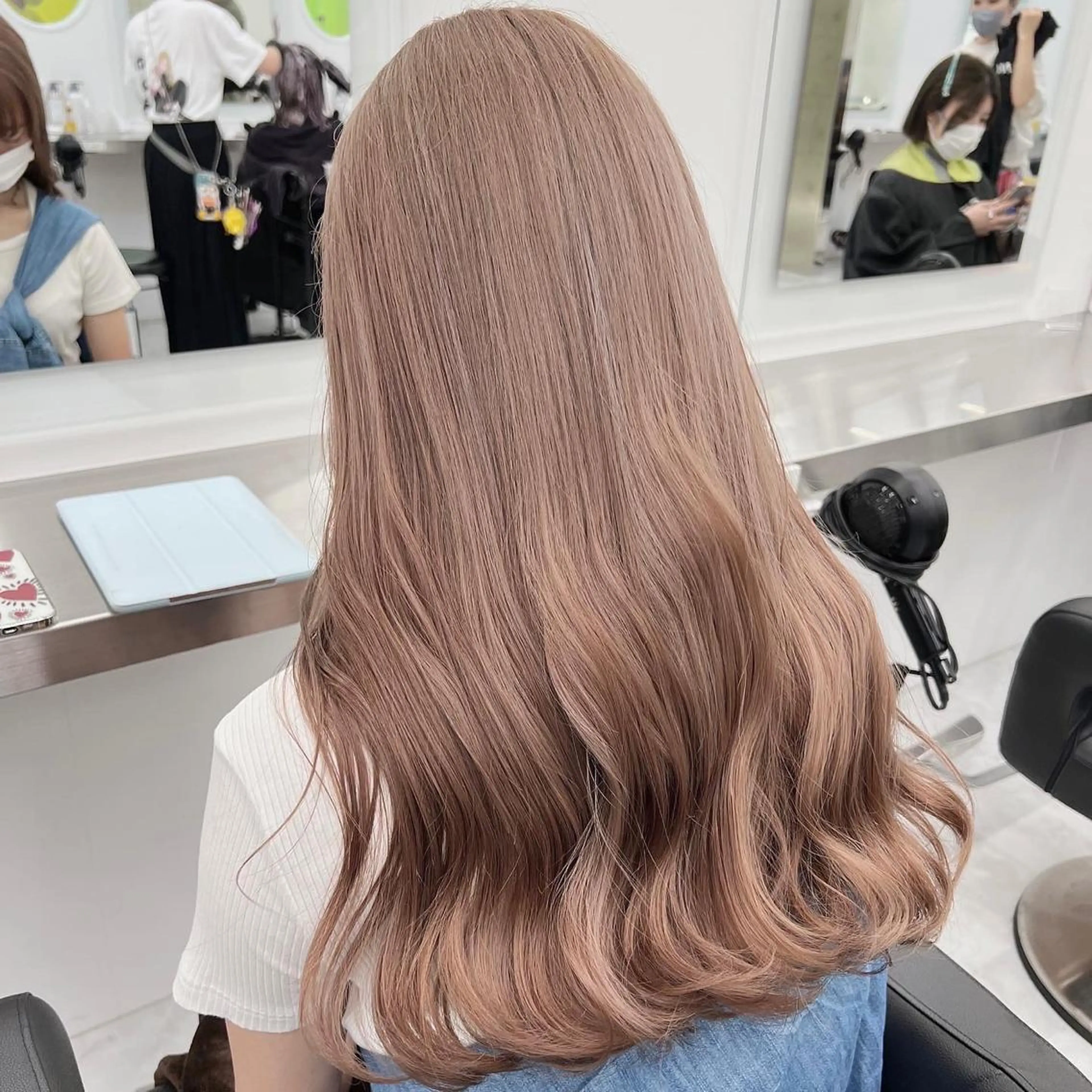 セミロング ヘアカラー トリートメント ヘッドスパ 透明感♡グレージュ ♡ミルクティー♡のヘアスタイル