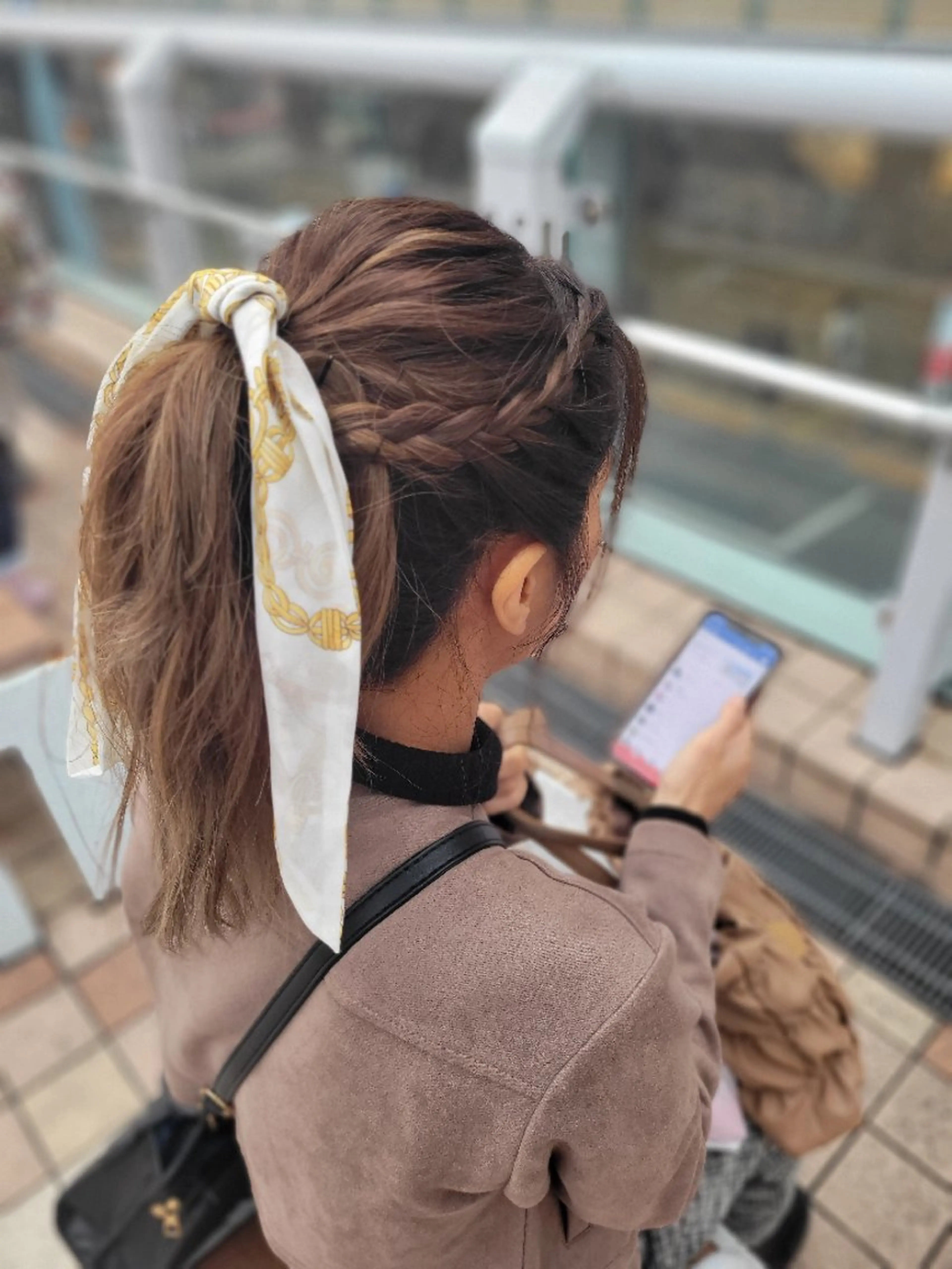 セミロング ヘアアレンジ Agu hair flower所属・E RIのヘアスタイル