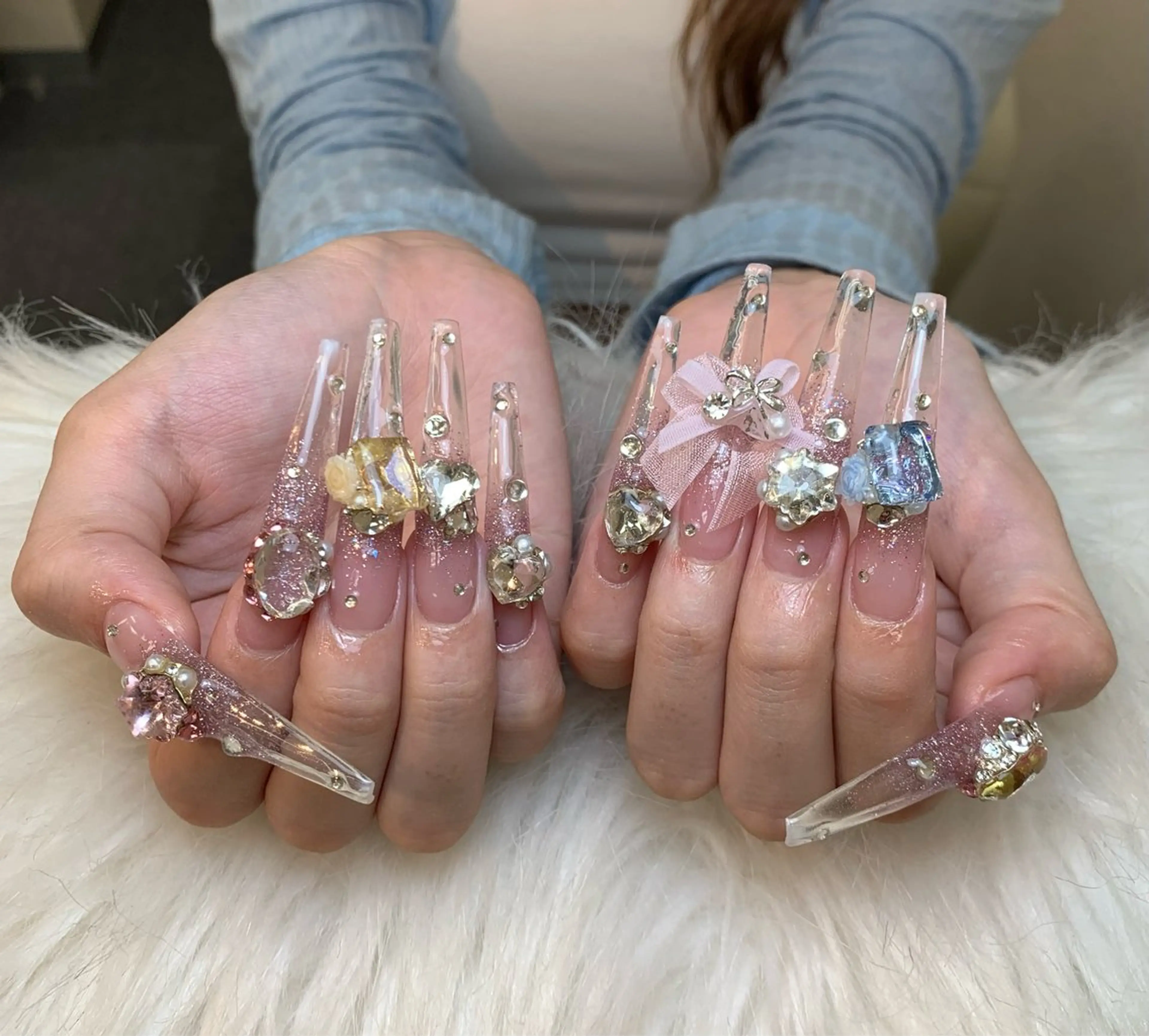 ネイル アートネイル 長さ出し ジェルネイル マグネットネイル ニュアンスネイル ハンドネイル Cloudy Chan 歌舞伎町のネイルデザイン