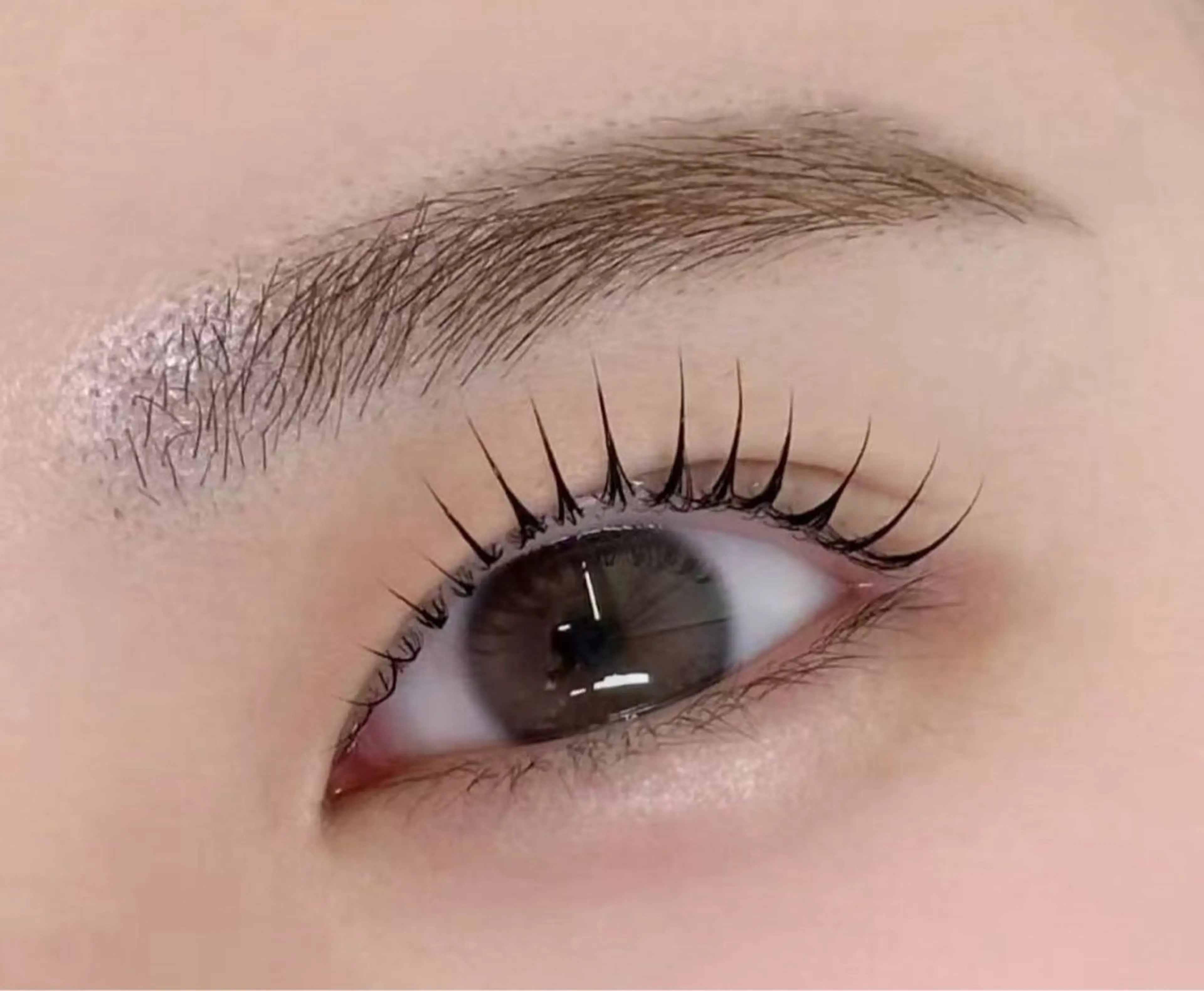 パーマ マツパ アデル エクステサロンのマツエク・マツパデザイン