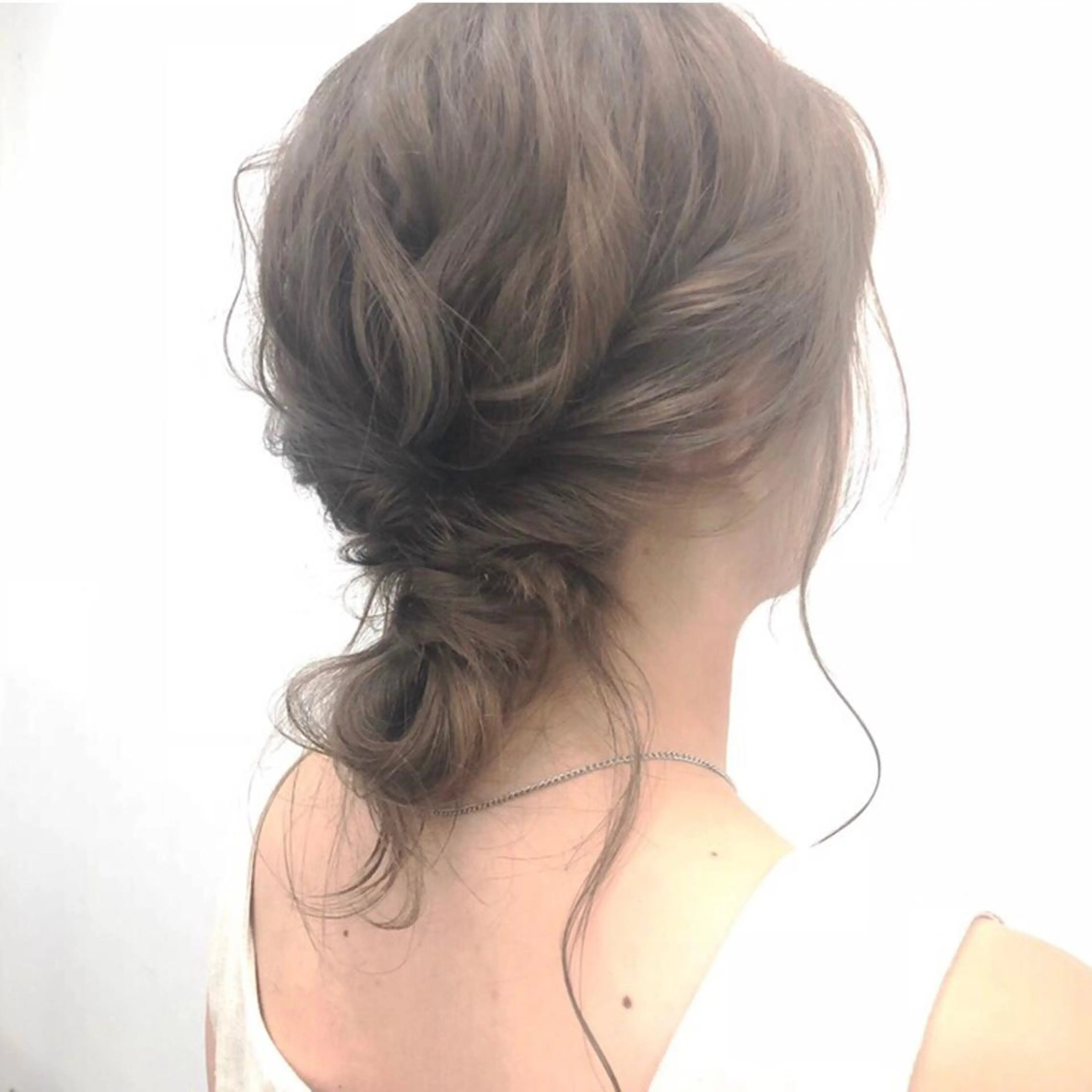 セミロング カラー パーマ ヘアアレンジ 透明感カラー🌿 CARICIA三浦のヘアスタイル