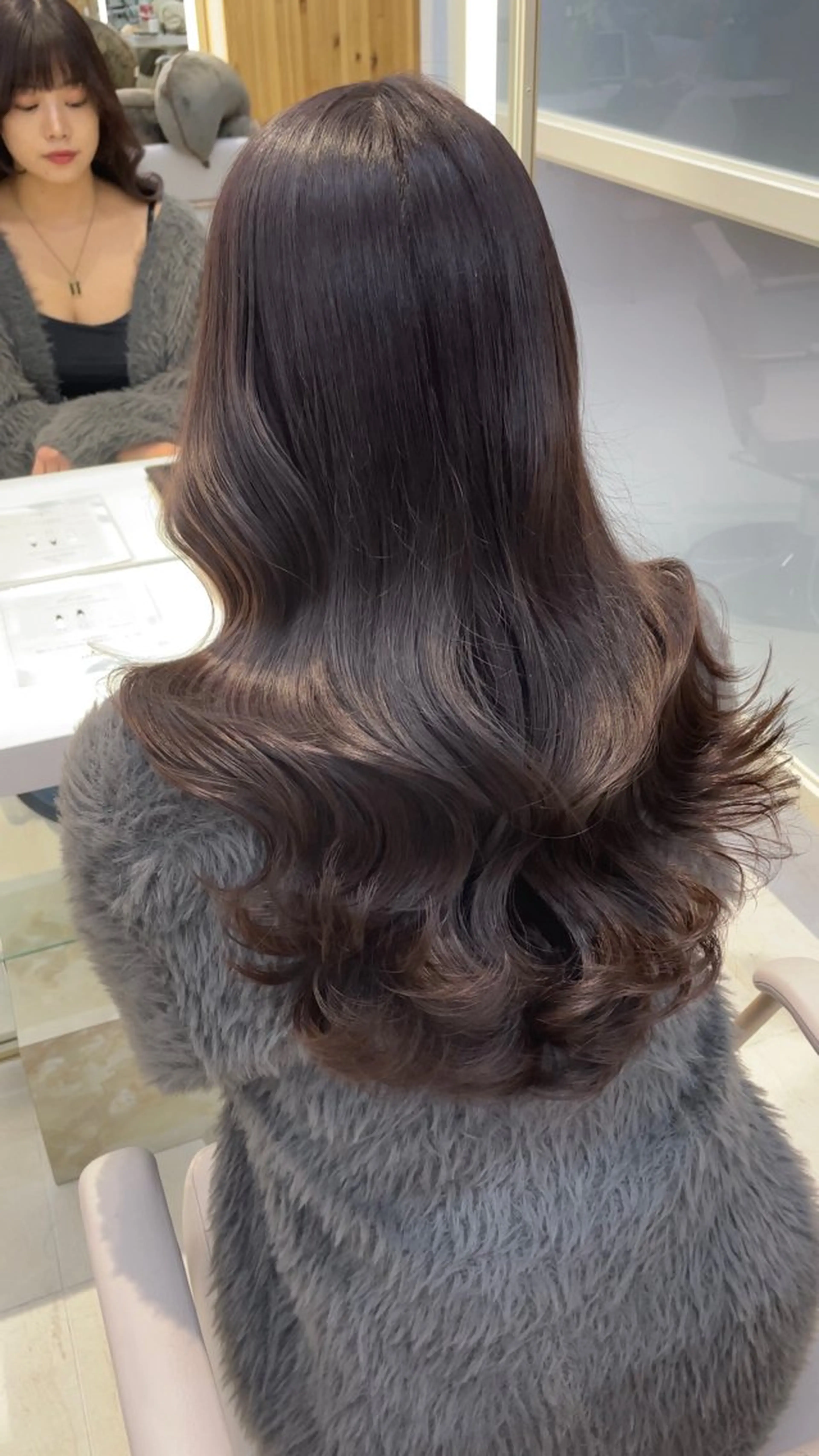 ロング oto🎀×美髪× シースルー前髪🤍のヘアスタイル