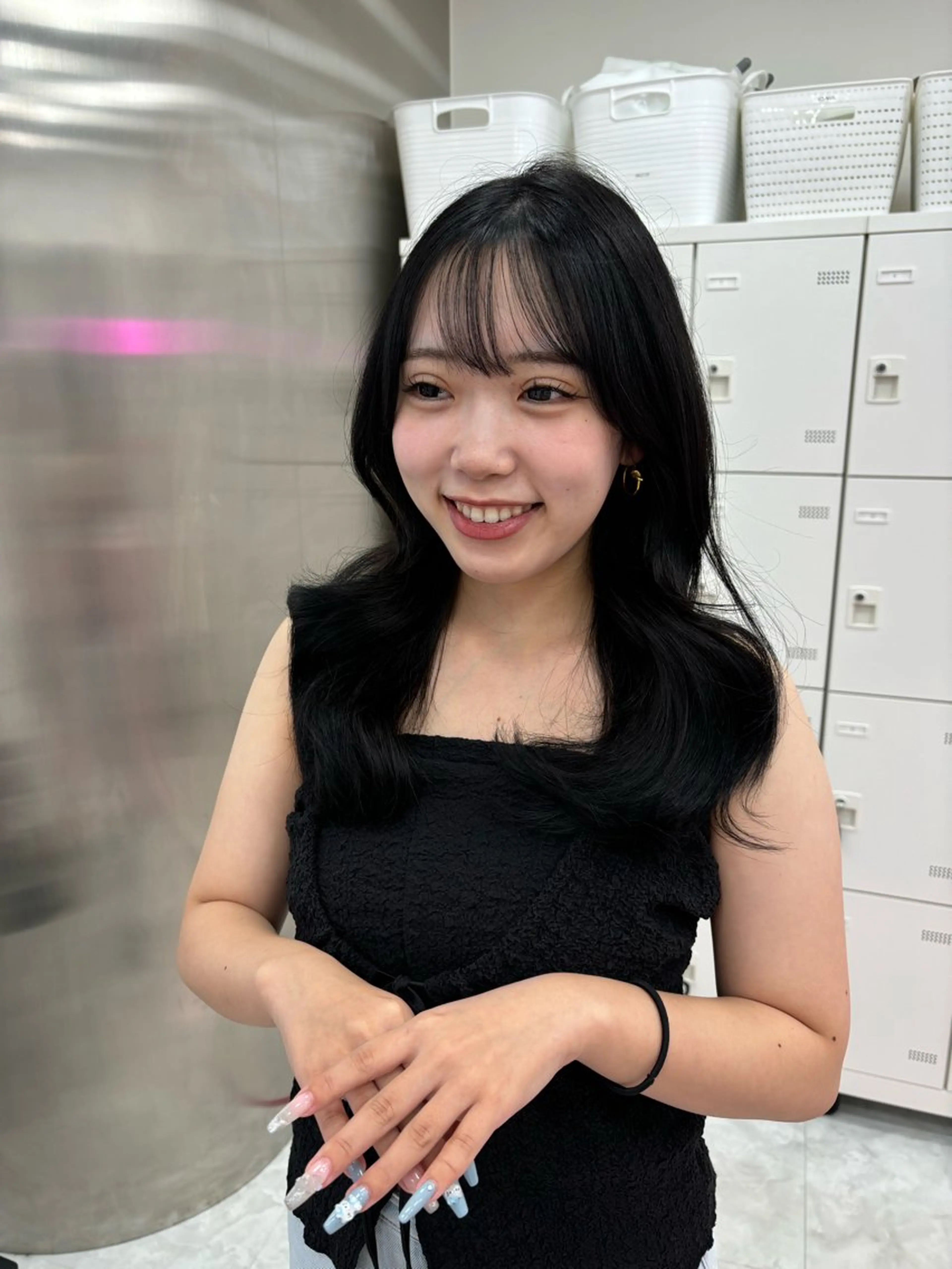 ロング カラー カット ヘアカラー トリートメント ヘッドスパ ヘアセット 韓国レイヤー ハッシュカットのヘアスタイル