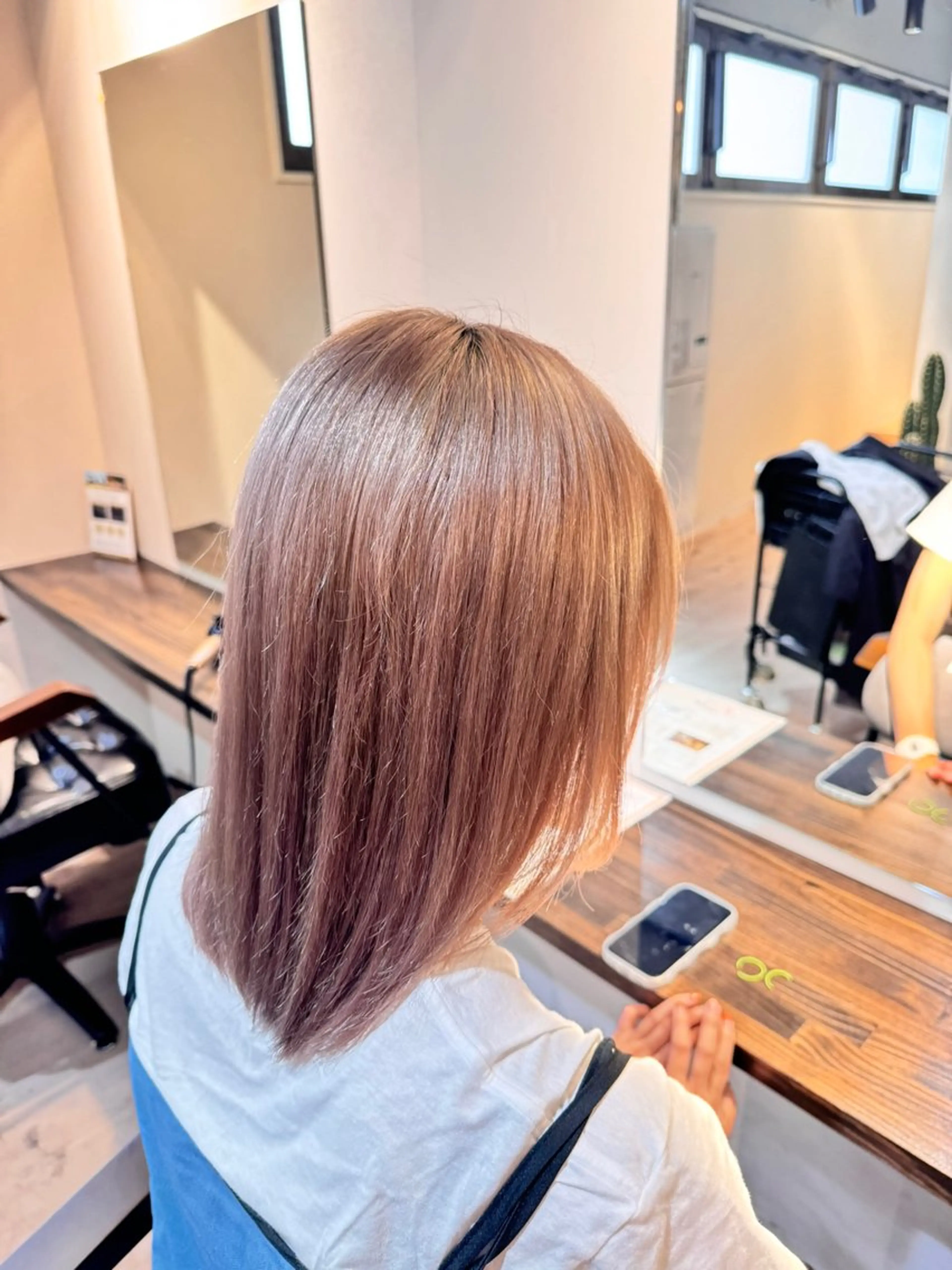 透明感ワンカラー＋シナジートリートメントの写真