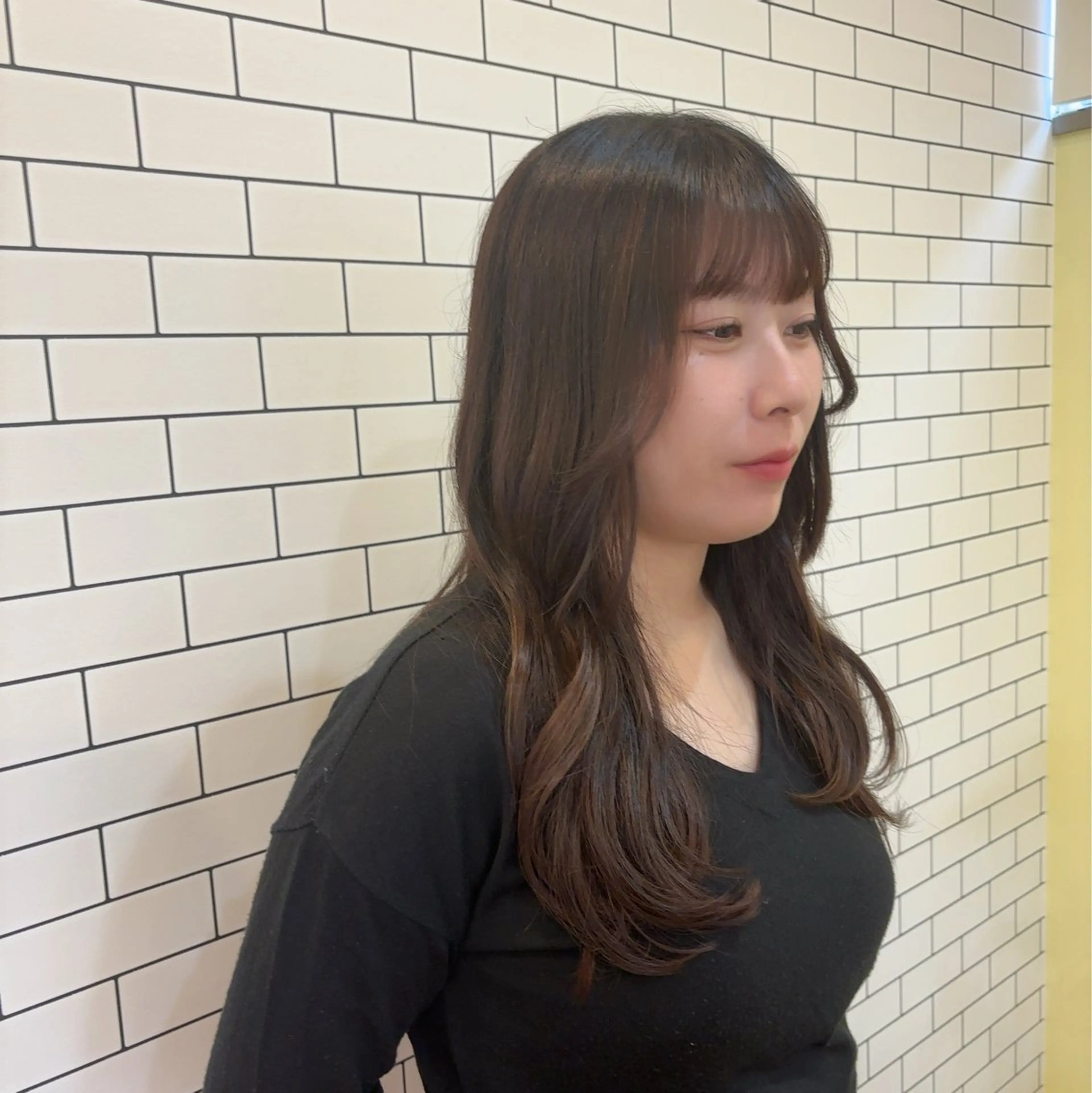 セミロング カット ヘアカラー 村上 乃綾のヘアスタイル