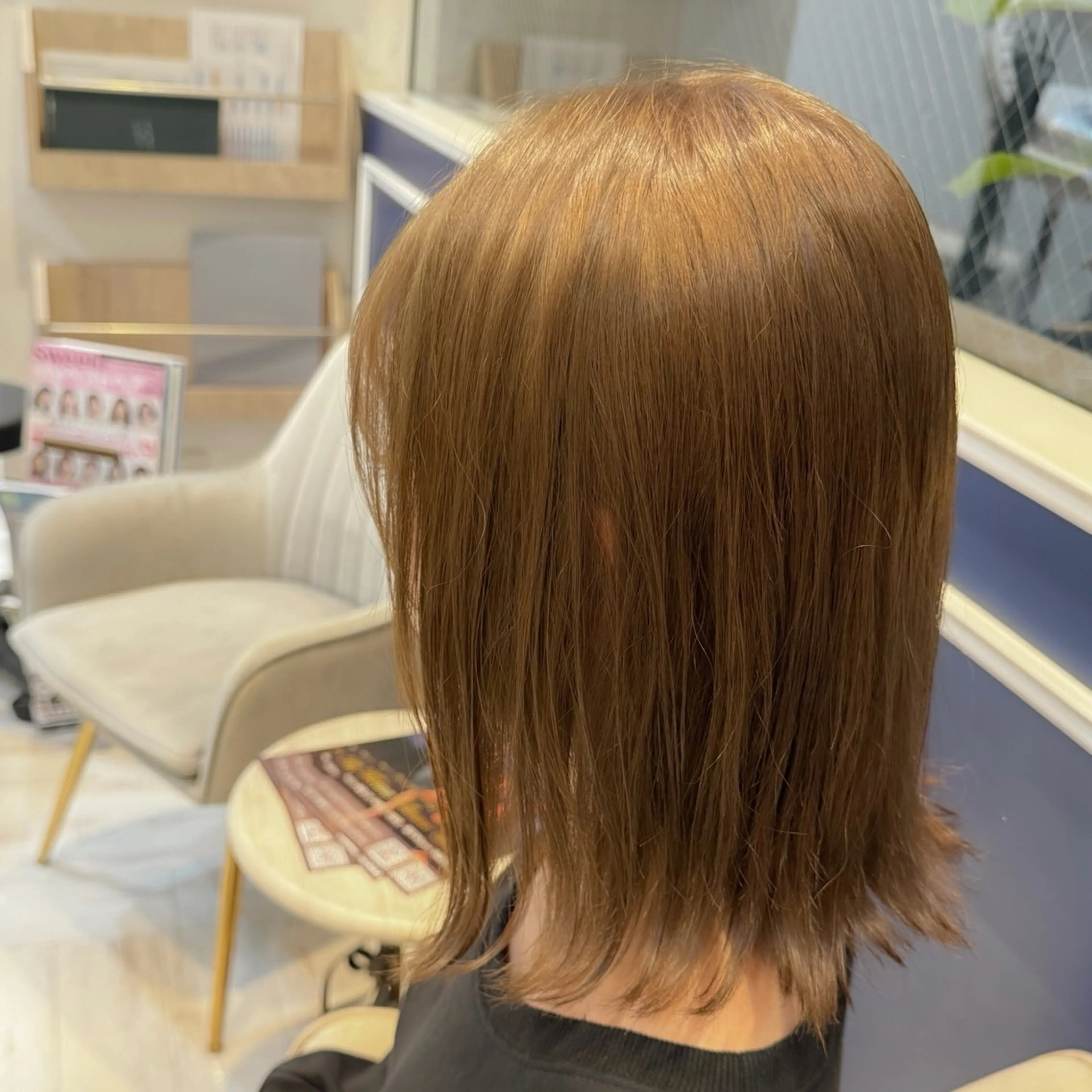 ミディアム カラー ベージュカラー オリーブベージュ カット ヘアカラー 吉田 新平のヘアスタイル