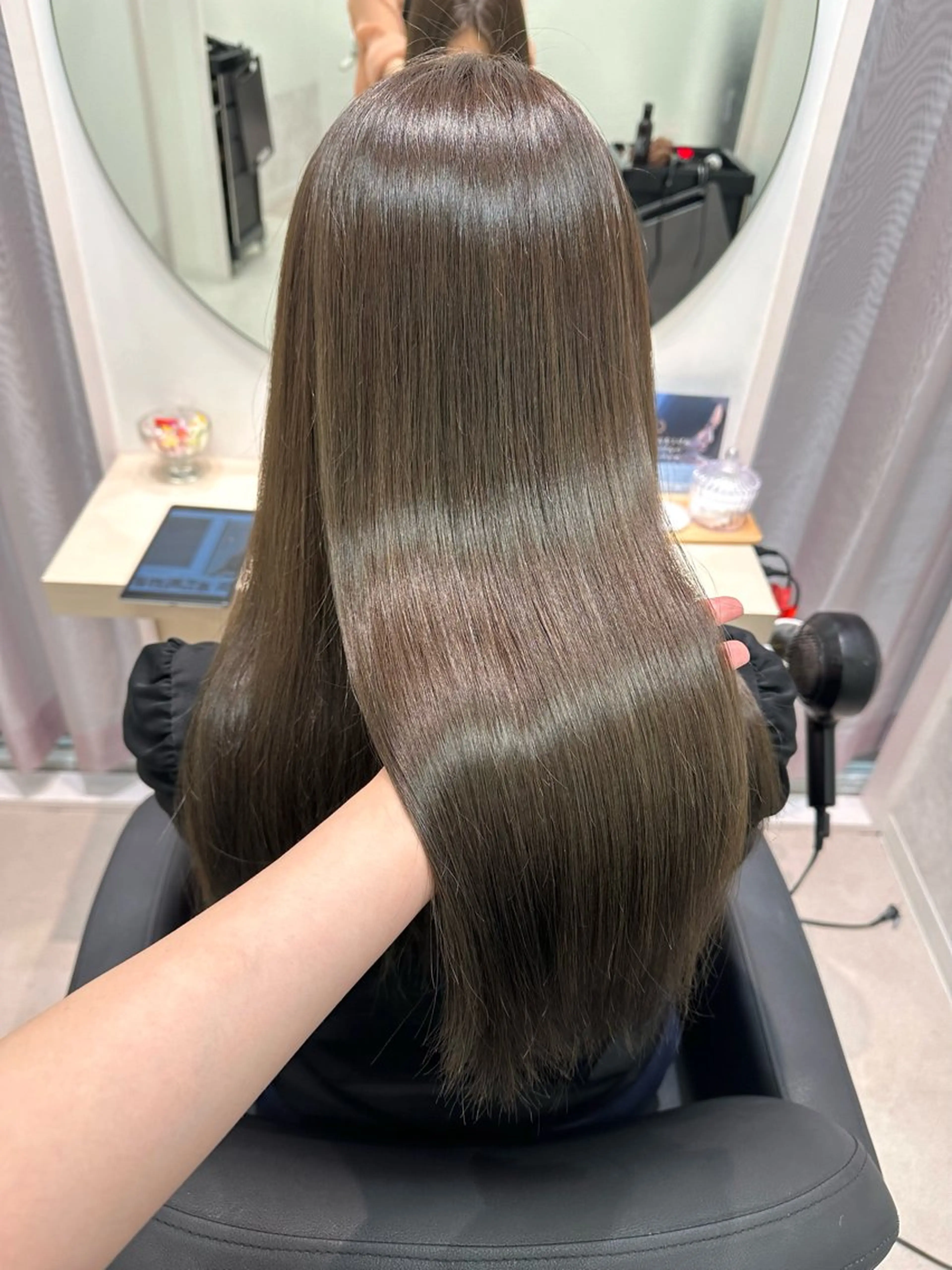 ロング カット ヘアカラー トリートメント 山本 紗代のヘアスタイル