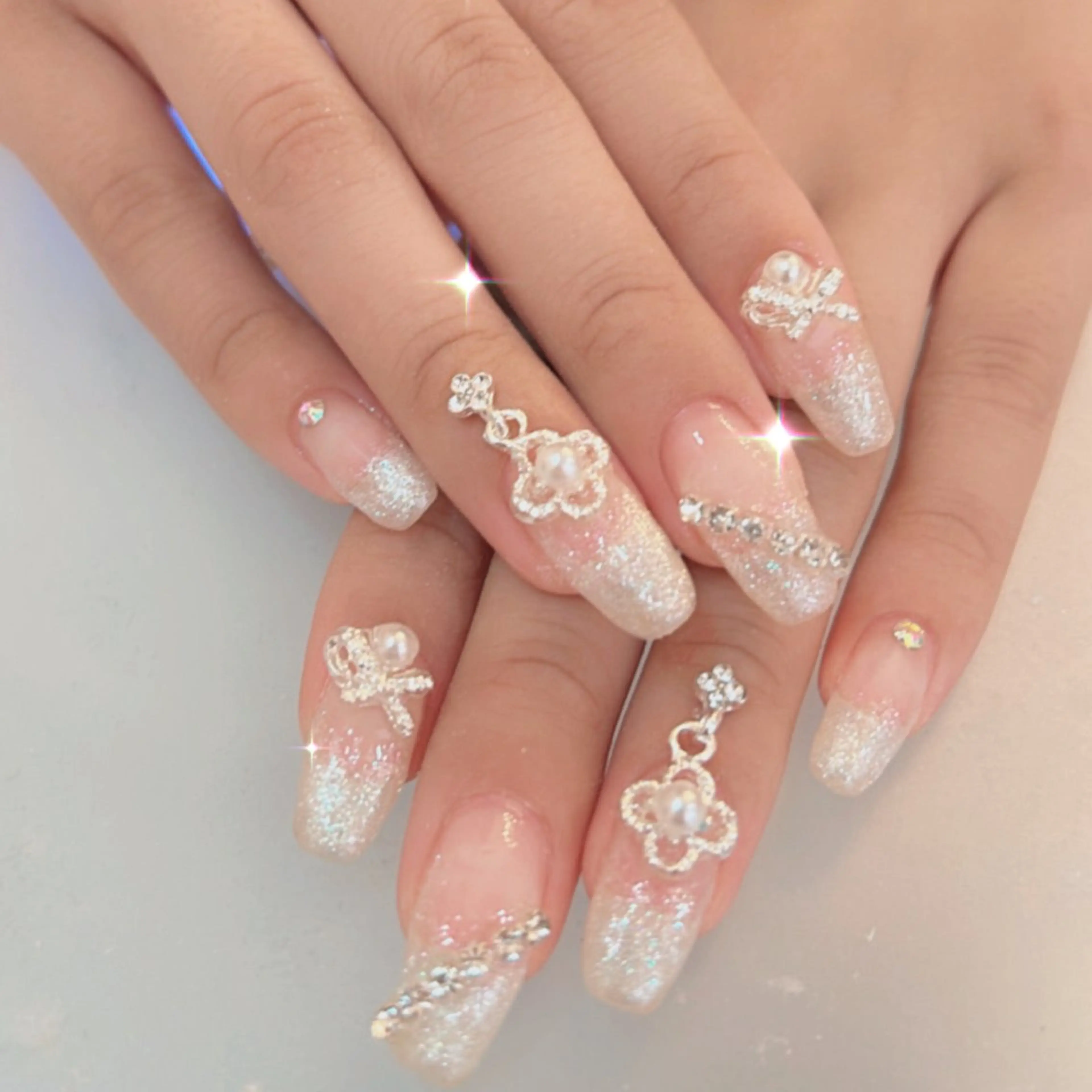 ネイル グラデーション ラメ(グリッター) ラメグラデーション CherieNail 💗manaのネイルデザイン