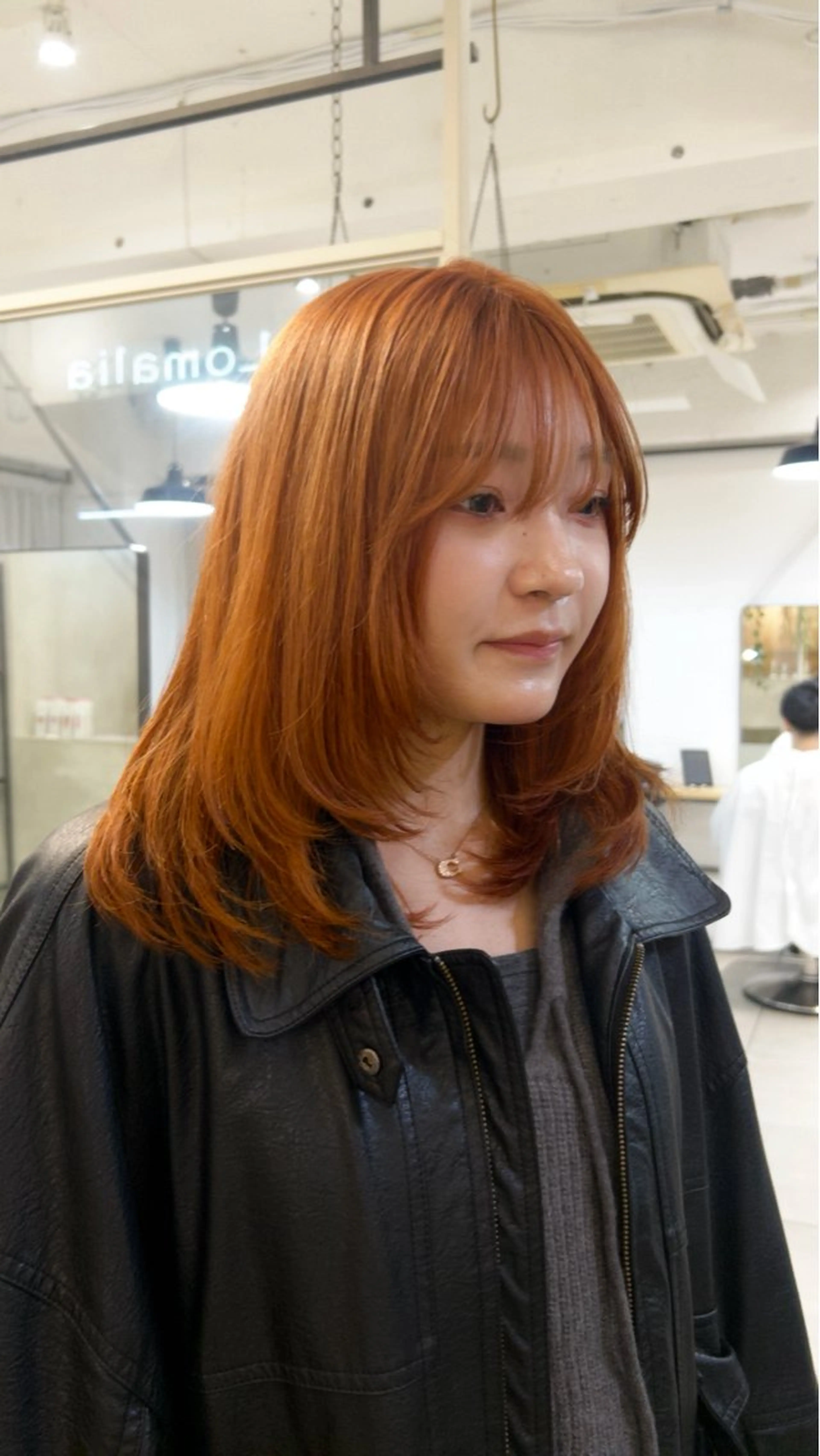 セミロング カラー カット ヘアカラー じゅわっと暖色カラー 🍊Moemiのヘアスタイル
