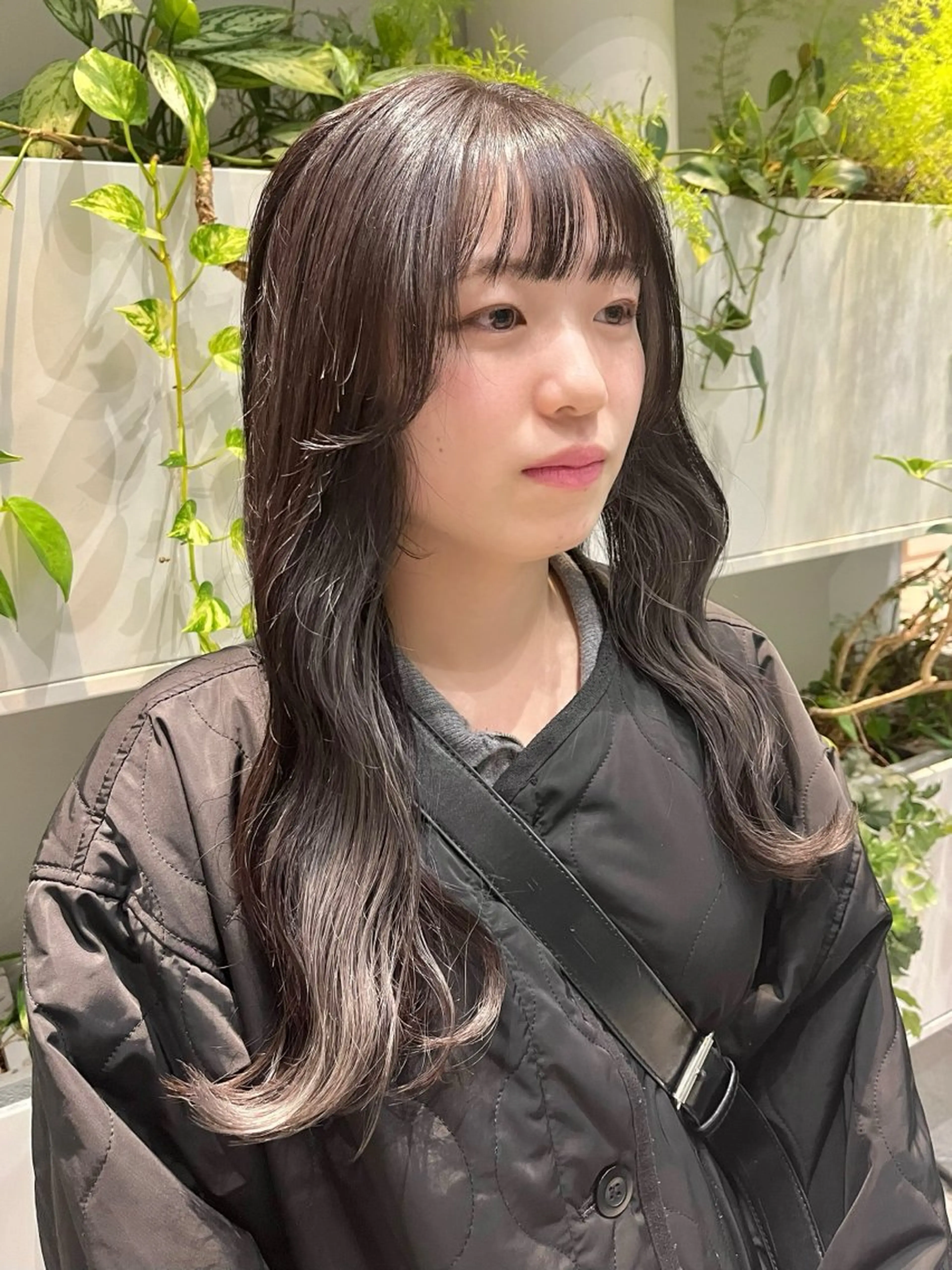 ロング カラー ベージュカラー ブリーチ グレージュ シルバー シルバーベージュ ヘアカラー くさかみさき🌼暖色 /韓国風/オタク🌼のヘアスタイル