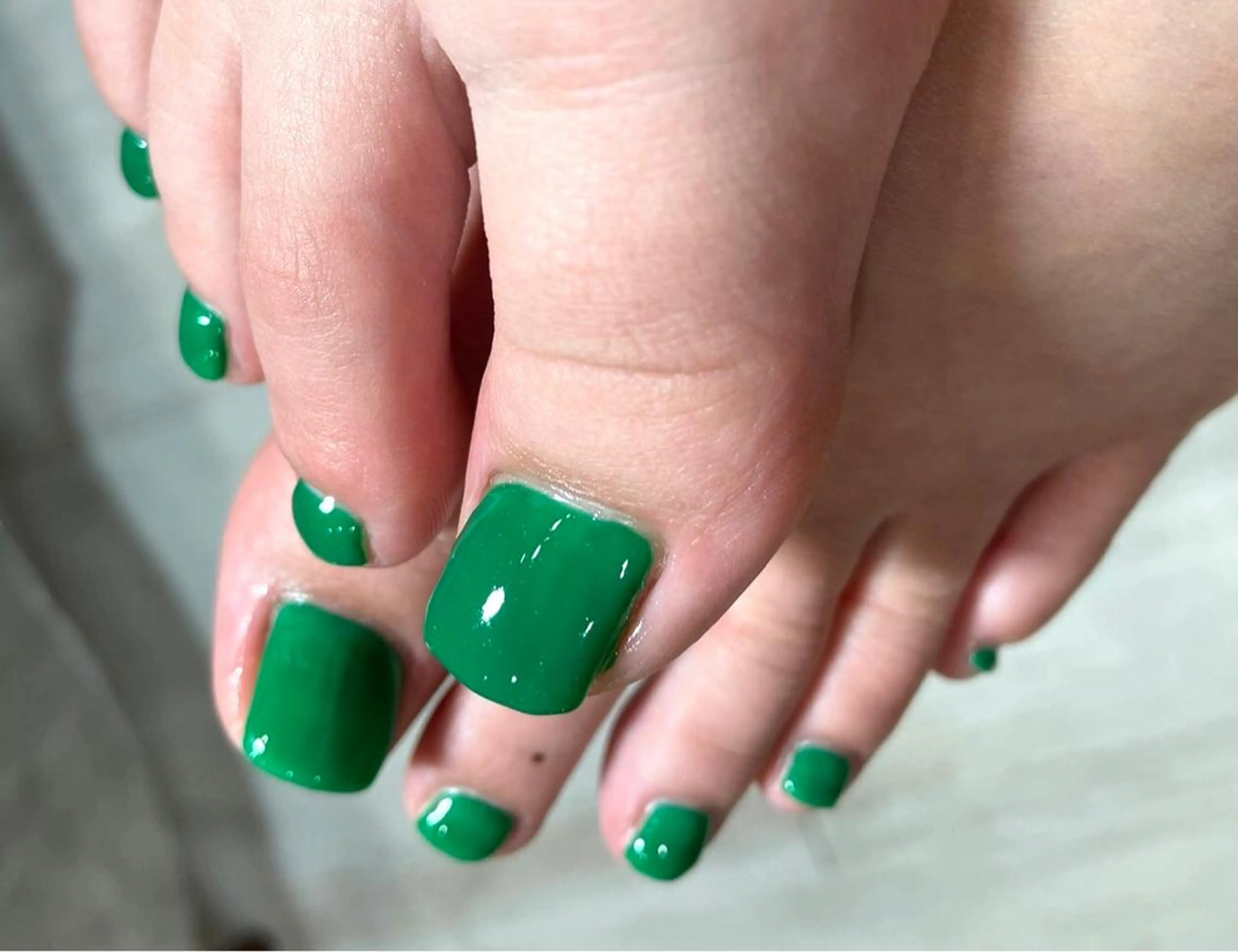 ネイル フットネイル ワンカラーネイル H3(エイチスリー)所属・H3 hitoのネイルデザイン