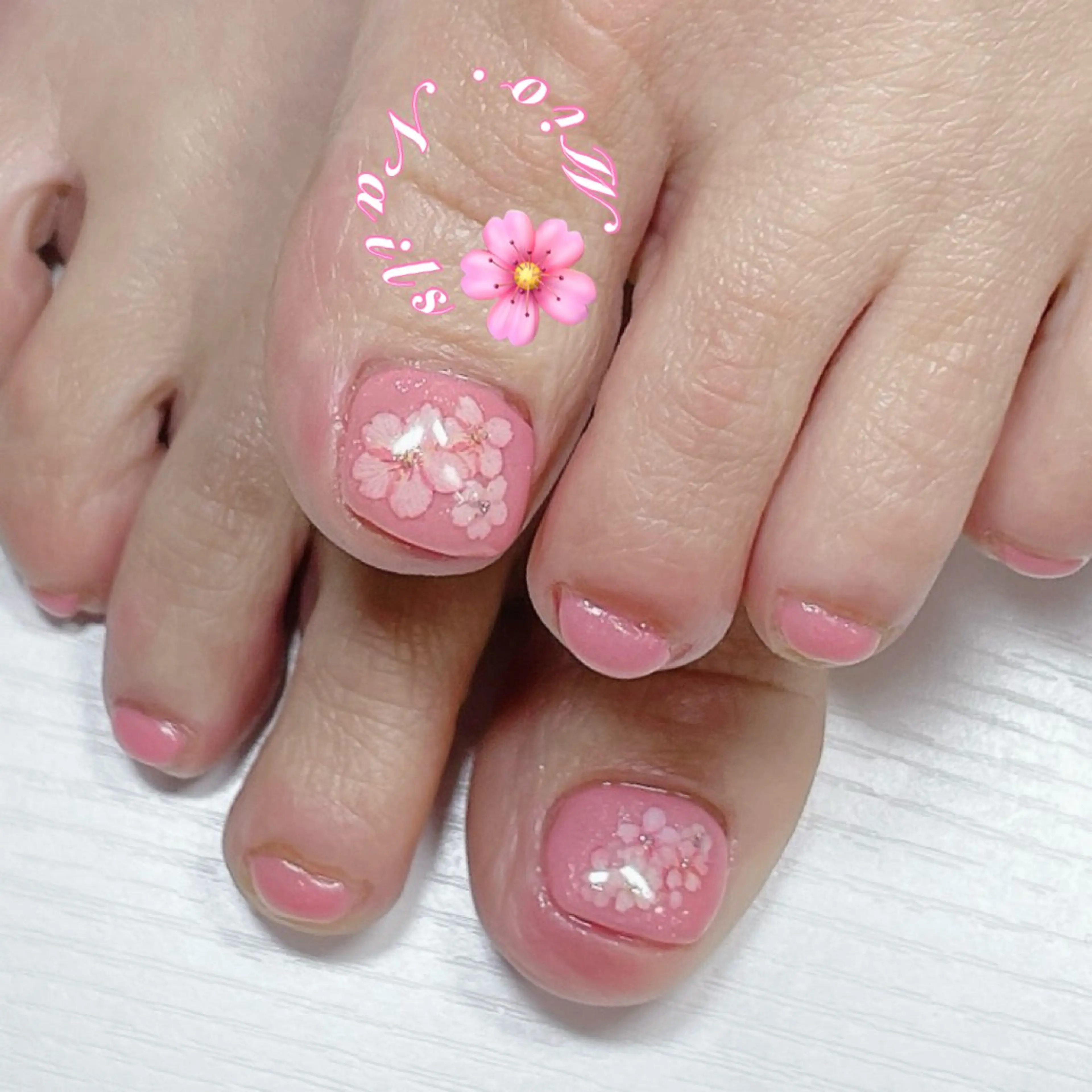 ネイル フットネイル ジェルネイル ワンカラーネイル フットネイル .Nails Mio 赤羽西ネイルサロンのネイルデザイン