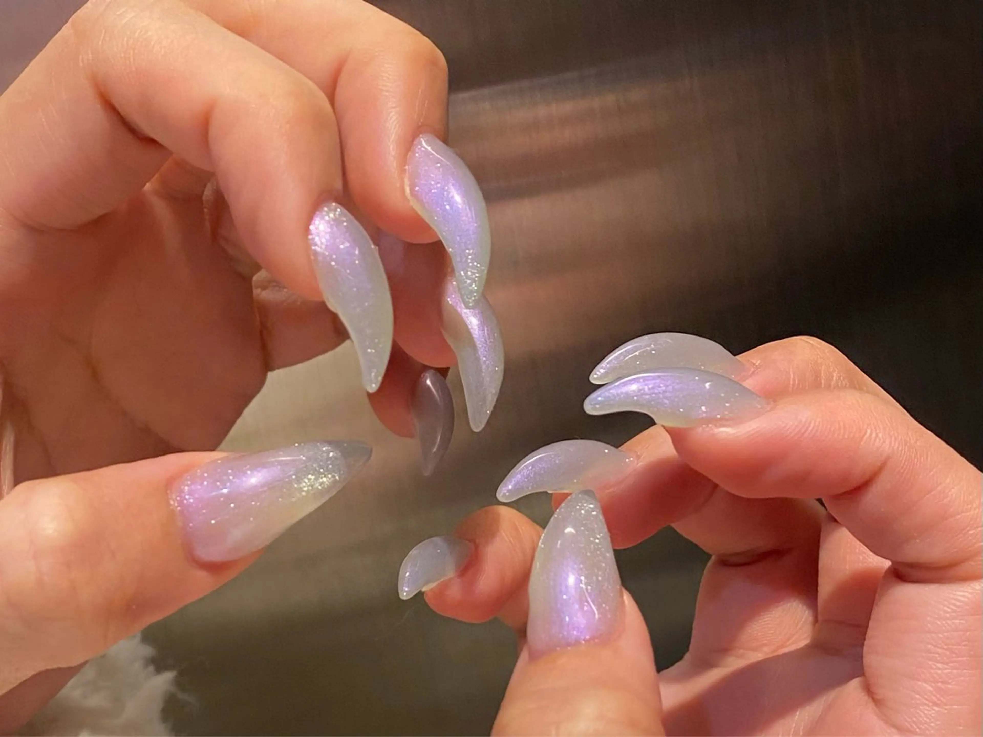 ネイル オーロラネイル ハンドネイル yuuka/池袋 🌙WOLTOKYOのネイルデザイン