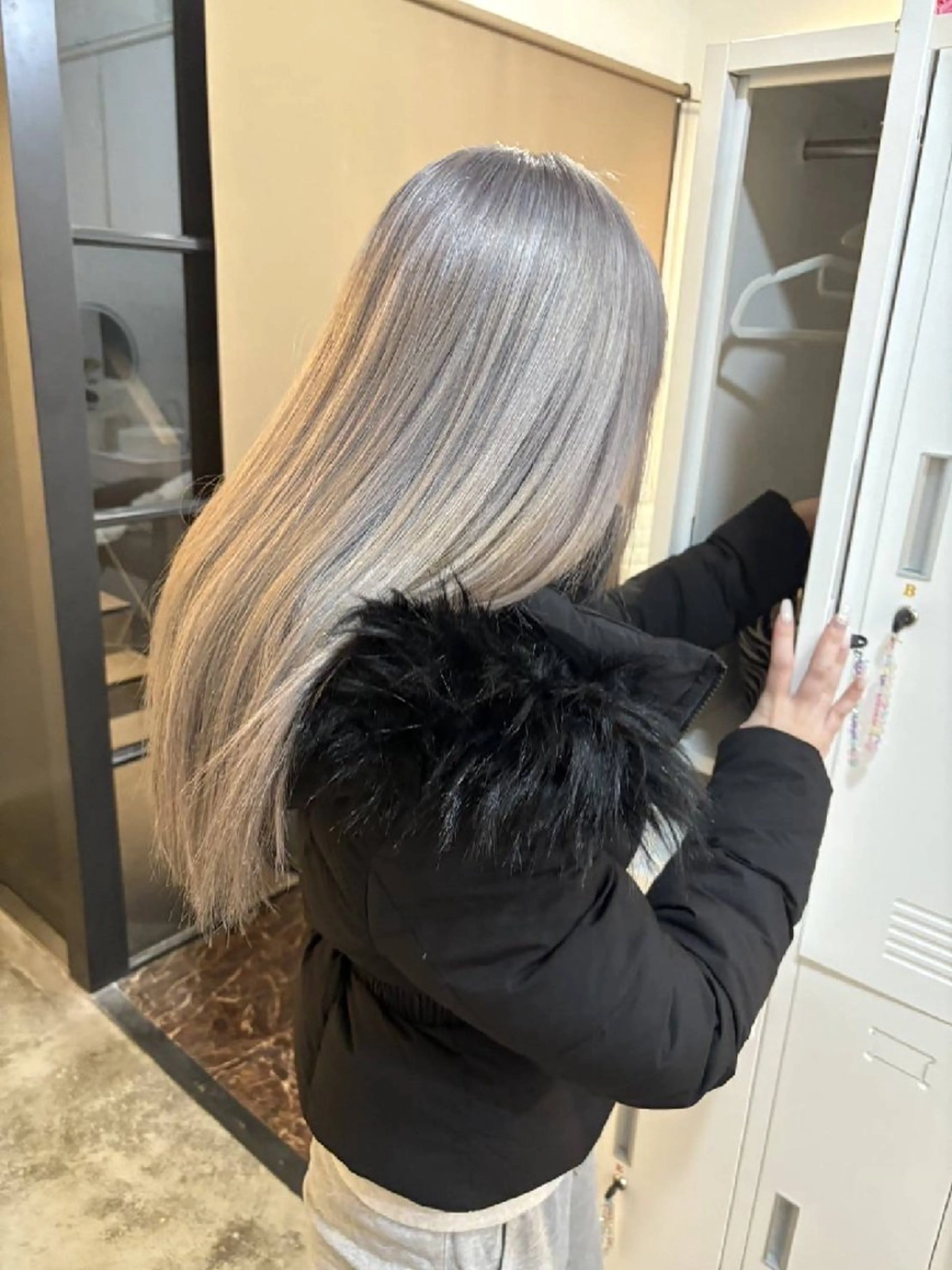 【🙂‍↕️ダメージカット🍂】地位最安値💞💓ケアブリーチ込みダブルカラー❤＋トリートメント🌰🍂🍁5000円の写真