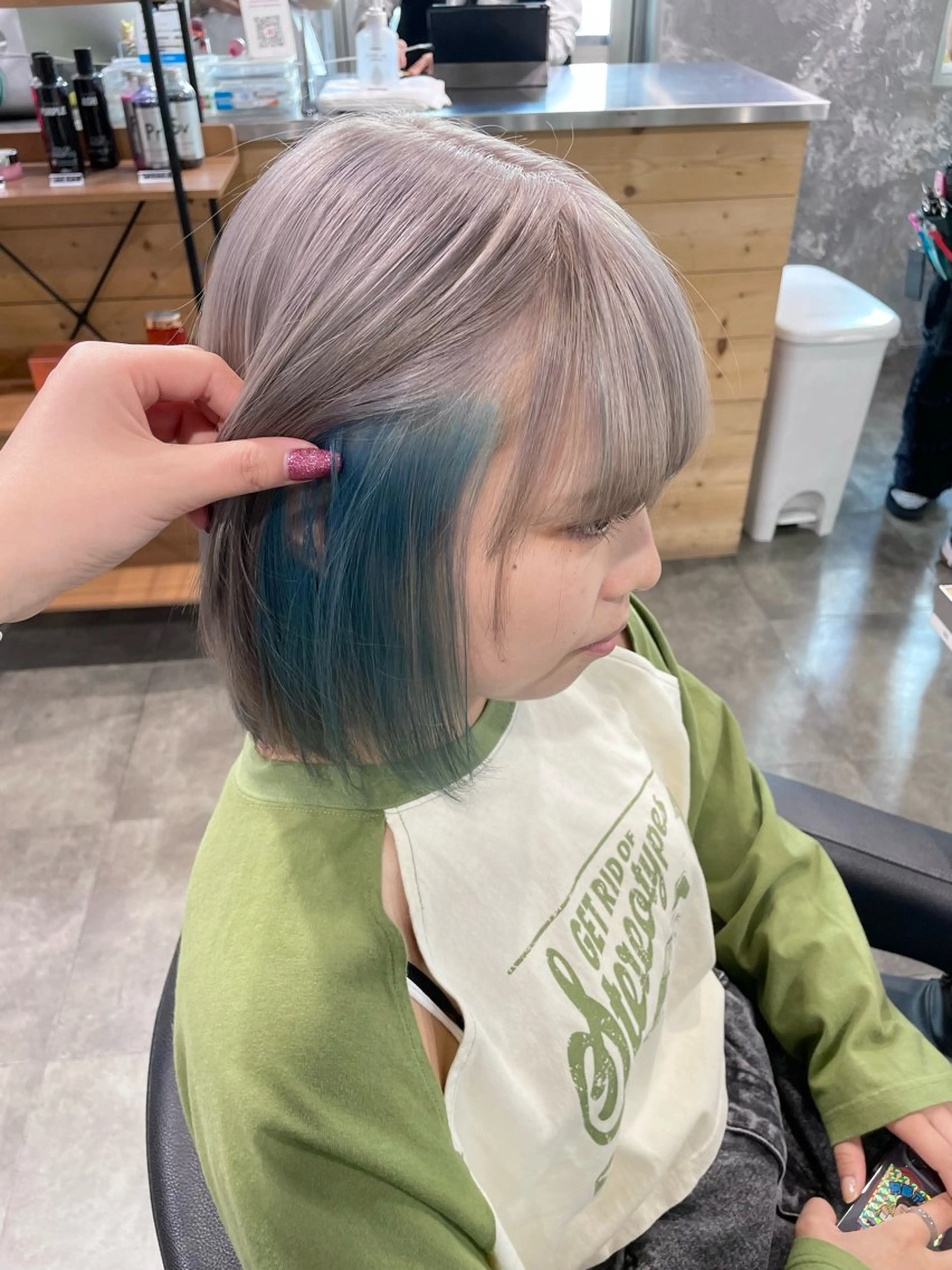 ミディアム ヘアカラー ハイトーンブロンド 横浜💞ミオのヘアスタイル