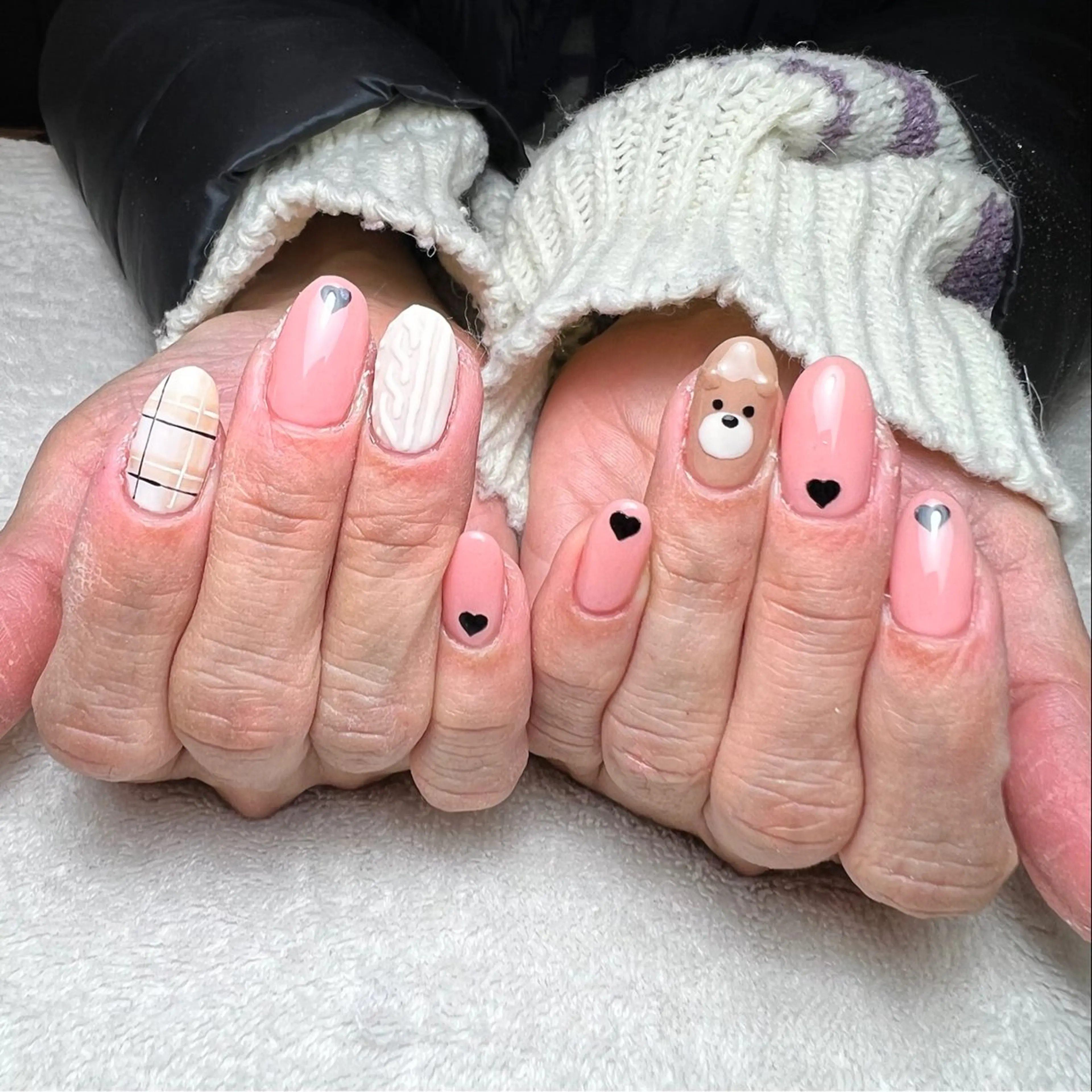 ネイル ハート ホログラムネイル ハンドネイル COCO+所属・COCO +のエステ・リラクイメージ