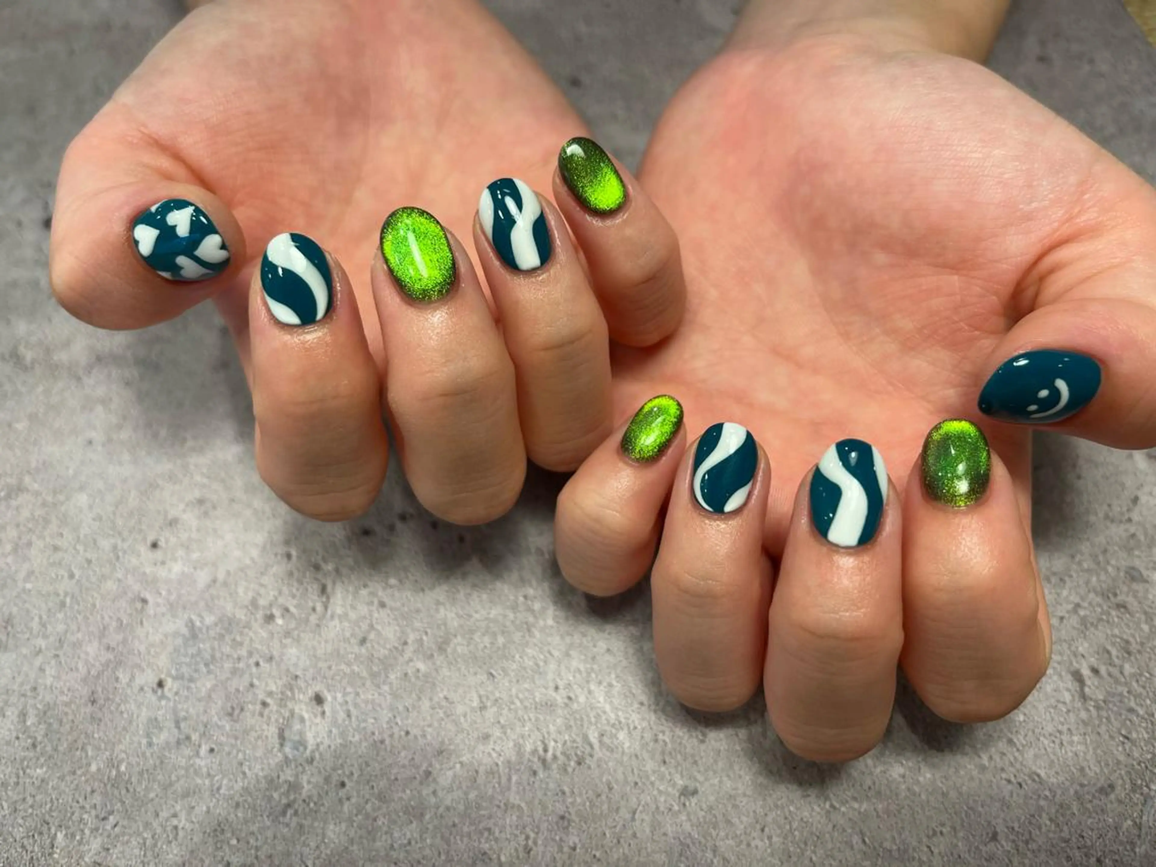 ネイル ハンドネイル eim Ayakaのネイルデザイン