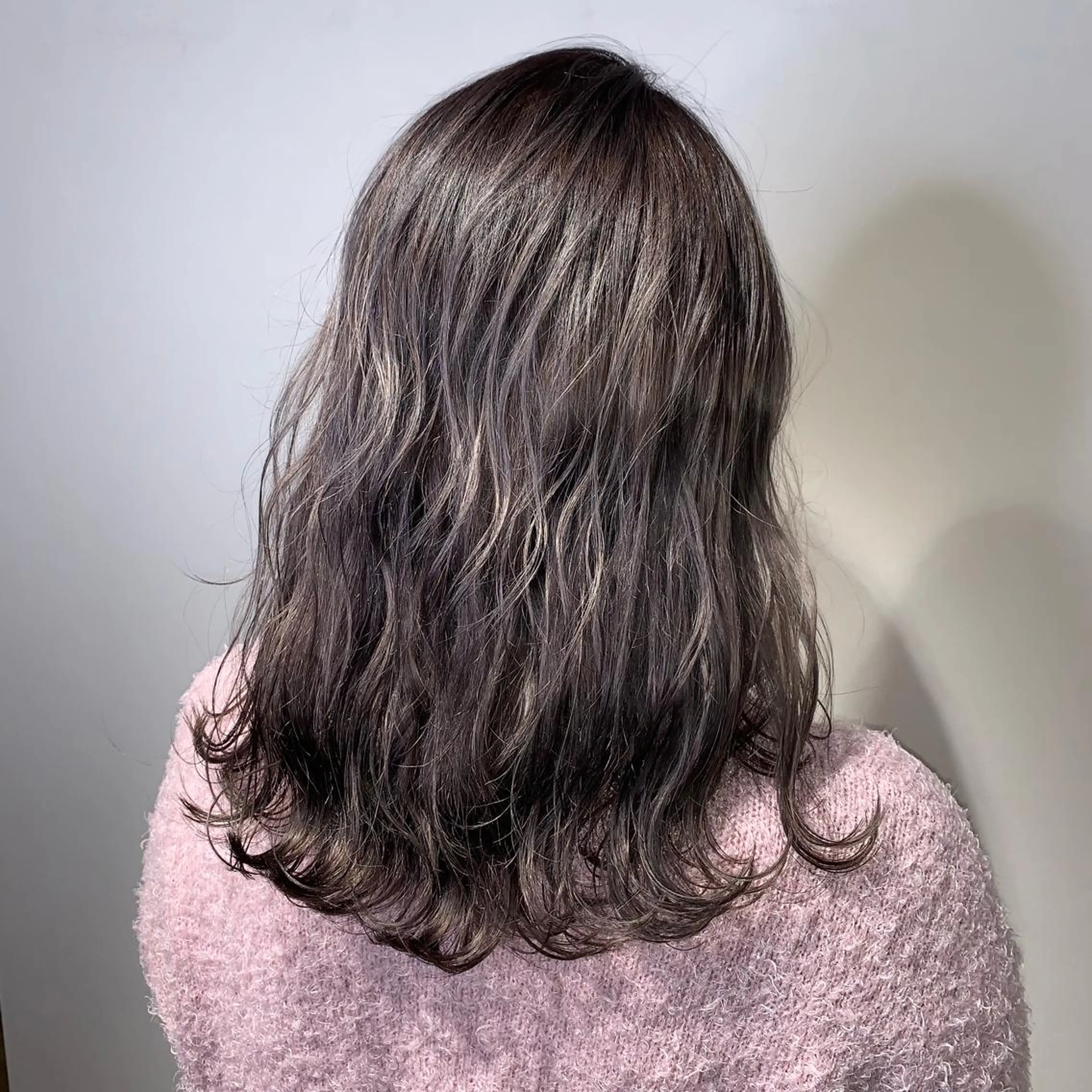 ミディアム カラー ラベンダーカラー ラベンダーグレー 中島 直哉のヘアスタイル