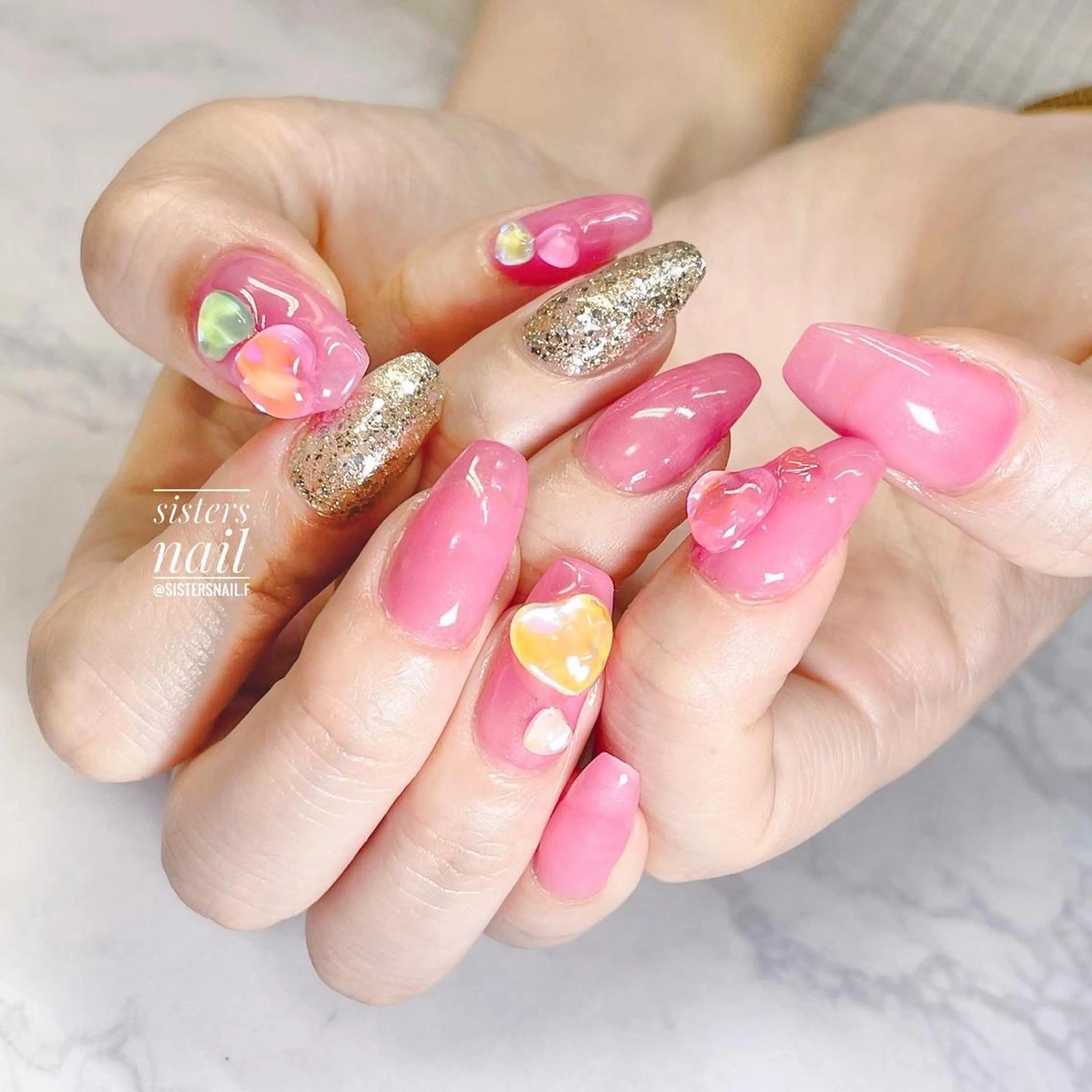 ネイル アートネイル ハート キラキラネイル ラメ(グリッター) 持ち込み sisters nail.fのネイルデザイン