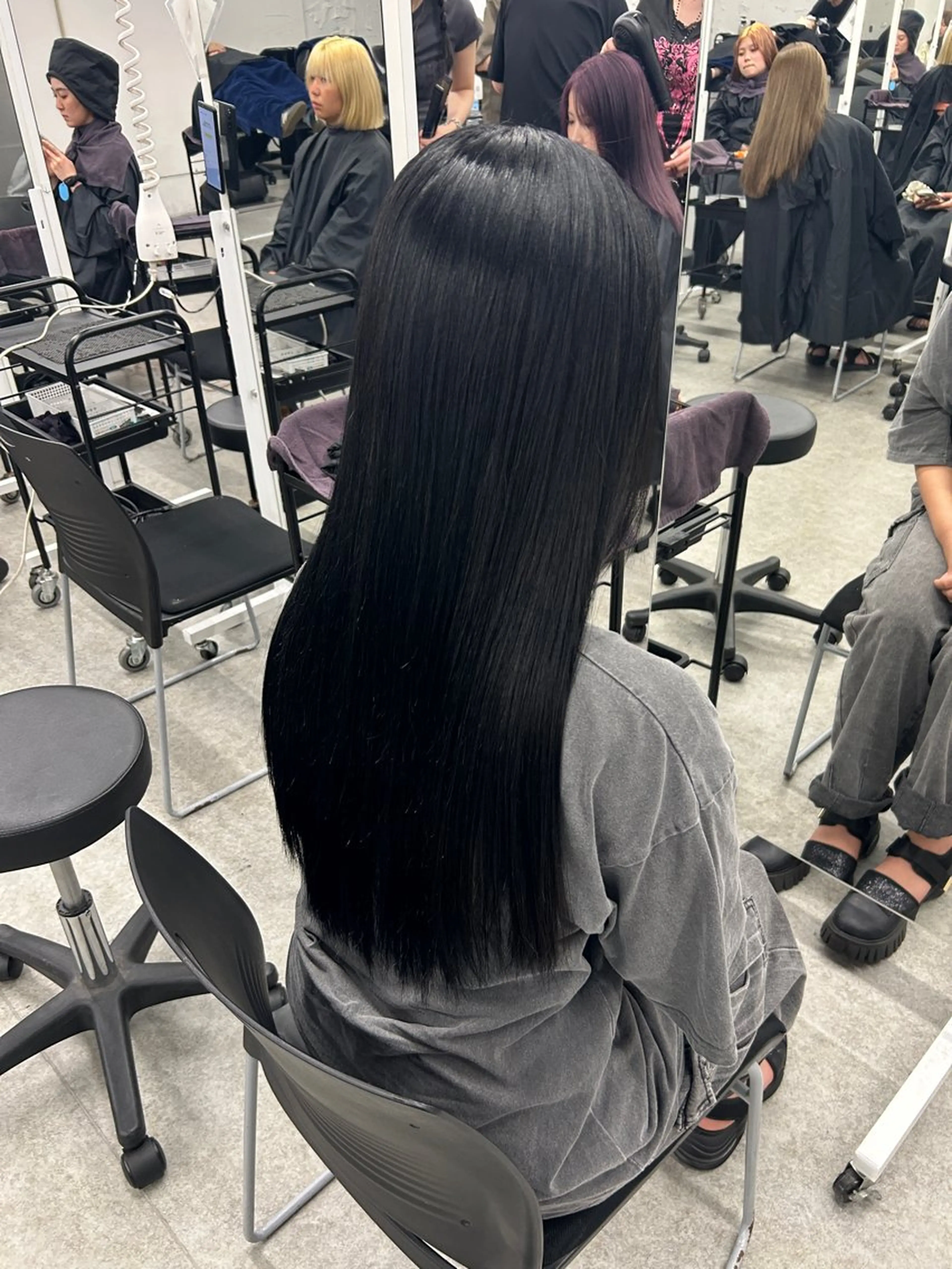 ロング カラー カット ヘアカラー トリートメント 海外風ブリーチなし 🫒Rion🫒🩶のヘアスタイル