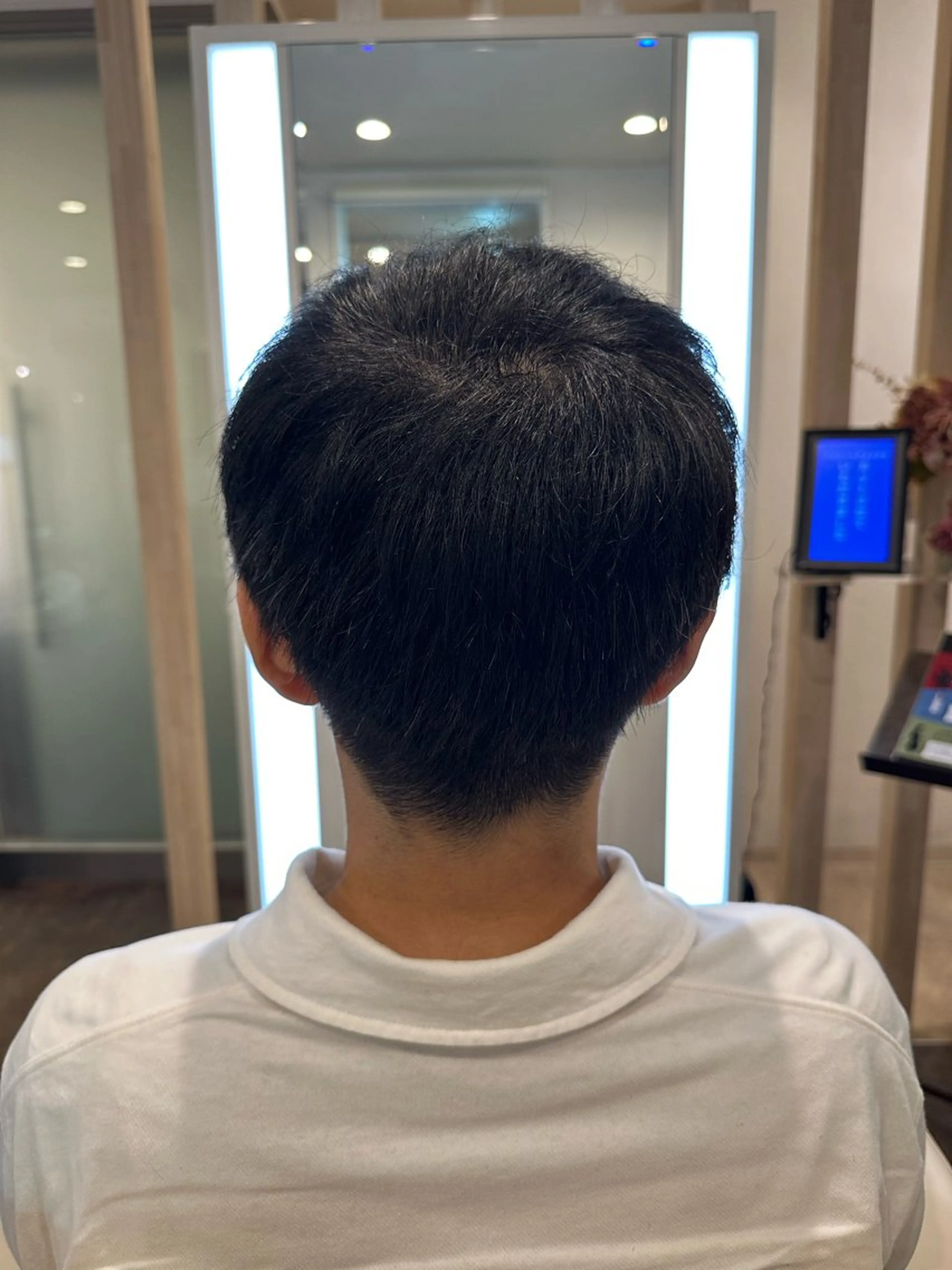 メンズ 刈り上げ 佐藤 亜由美のヘアスタイル