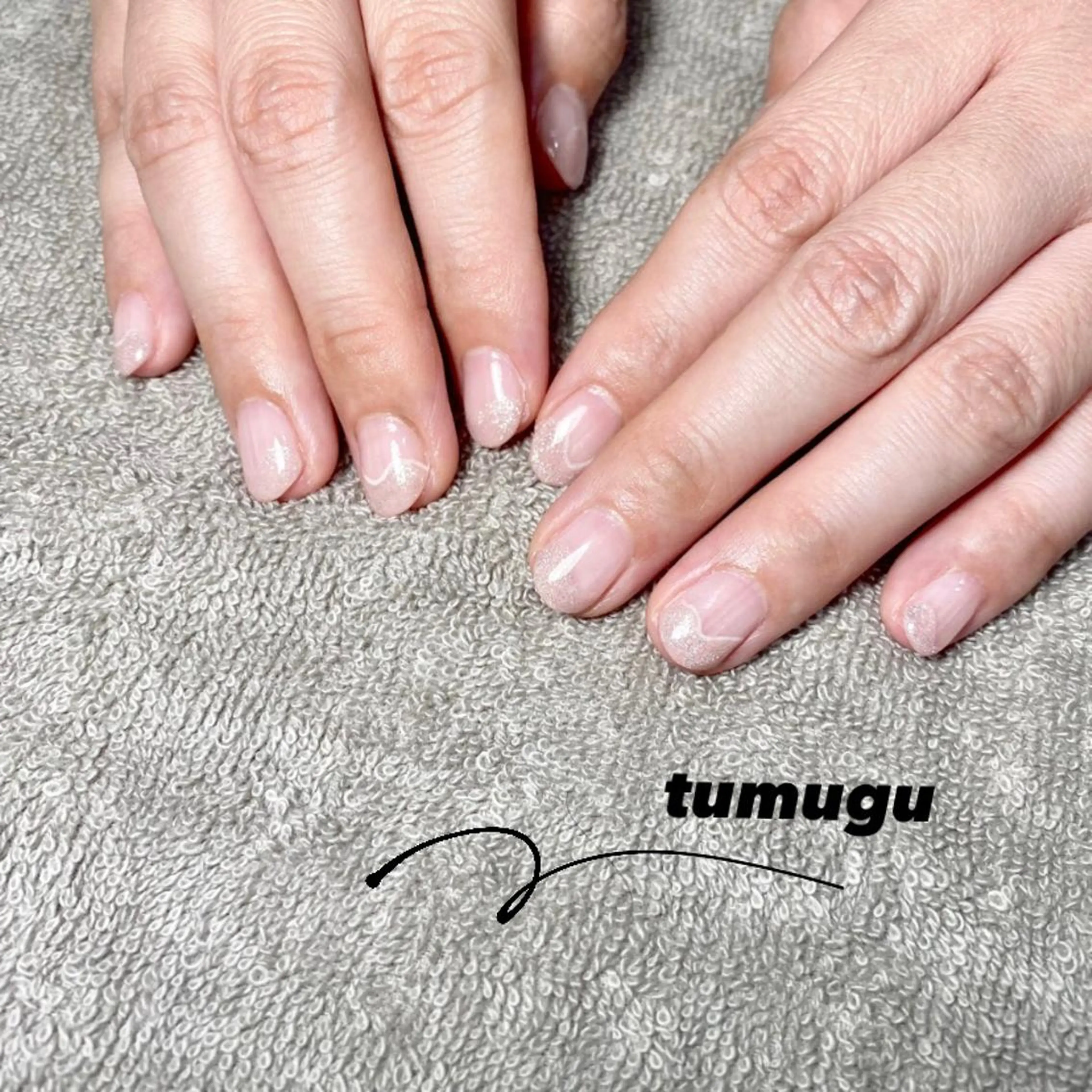 ネイル キラキラネイル マグネットネイル ミラーネイル オフィスネイル シンプルネイル ハンドネイル つむぐ サロンのネイルデザイン