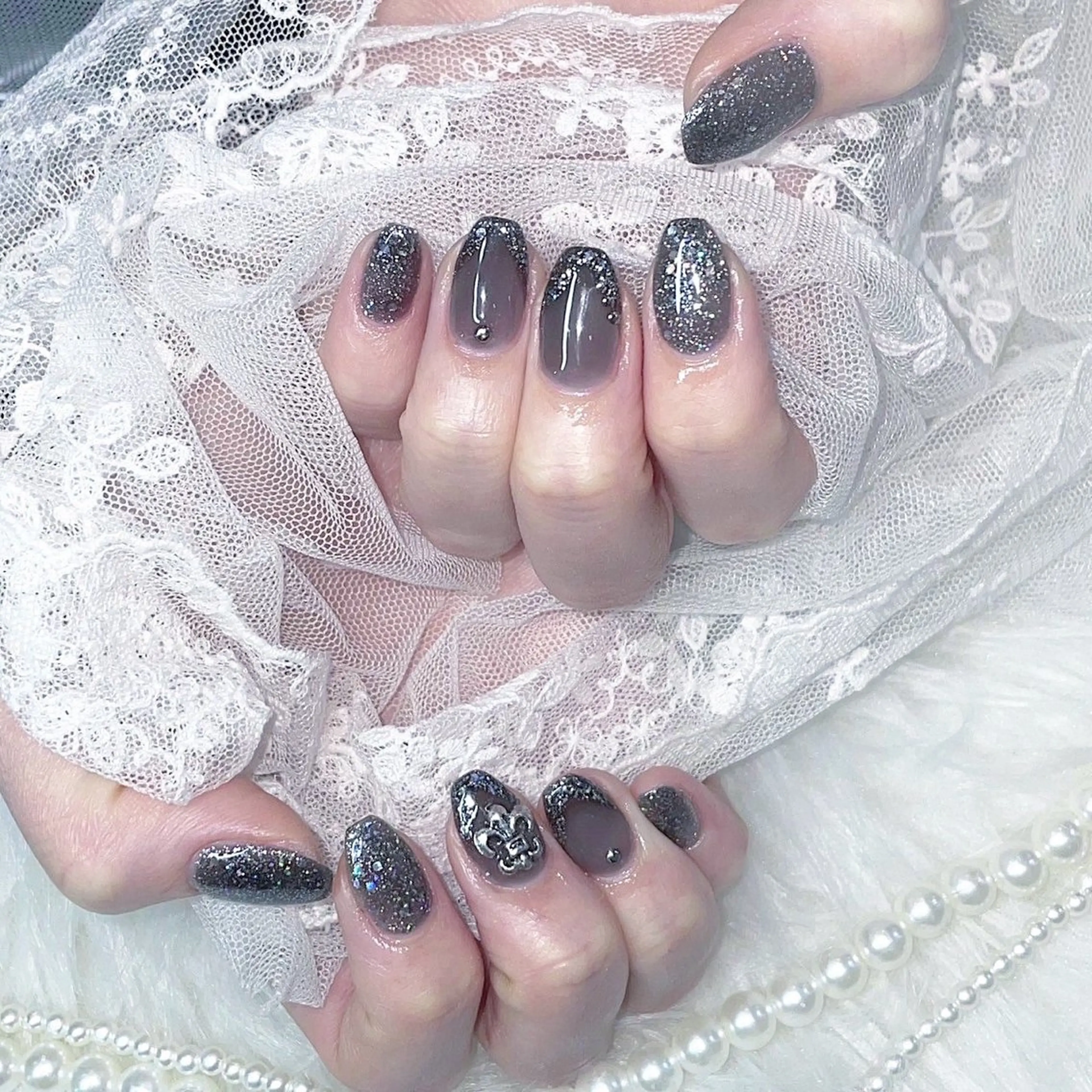 ネイル MINAMI໒꒱ Y2K、韓国ガーリーのネイルデザイン